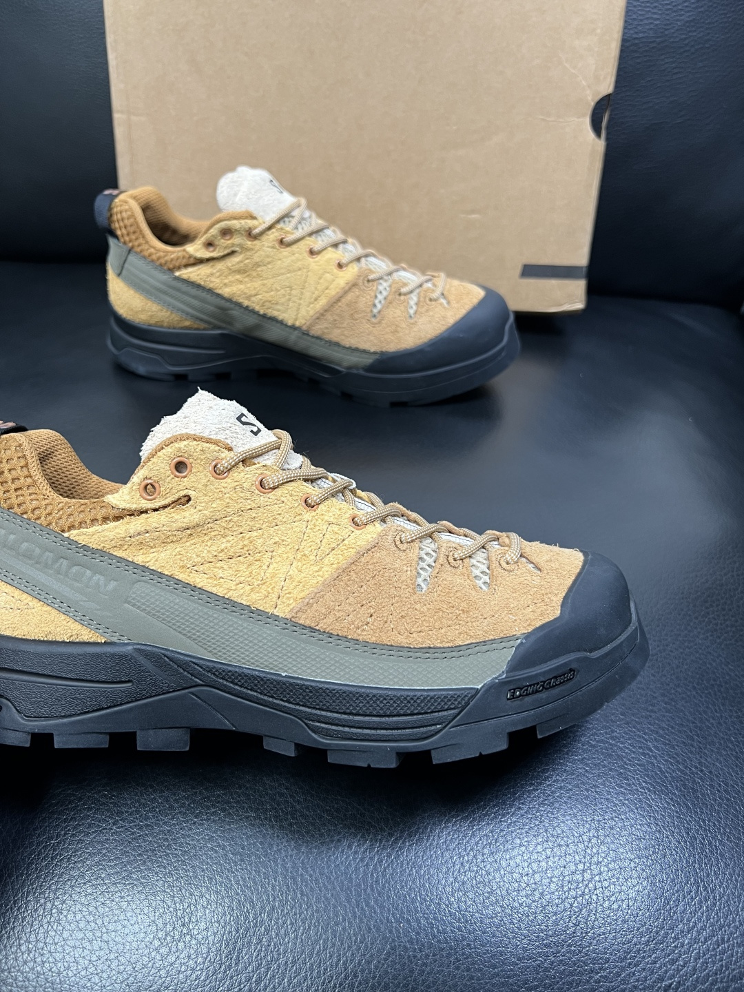 Salomo 高品质 顶级工艺品 萨洛蒙 专柜新品同步，鞋面意大利进口牛皮面料，进口水染牛皮内里垫，鞋底