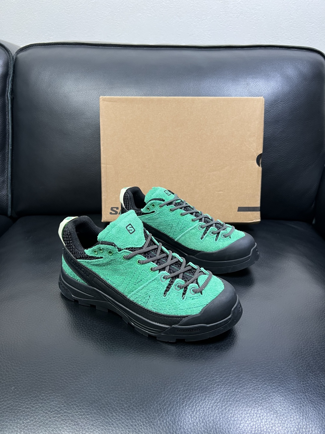 Salomo 高品质 顶级工艺品 萨洛蒙 专柜新品同步，鞋面意大利进口牛皮面料，进口水染牛皮内里垫，鞋底