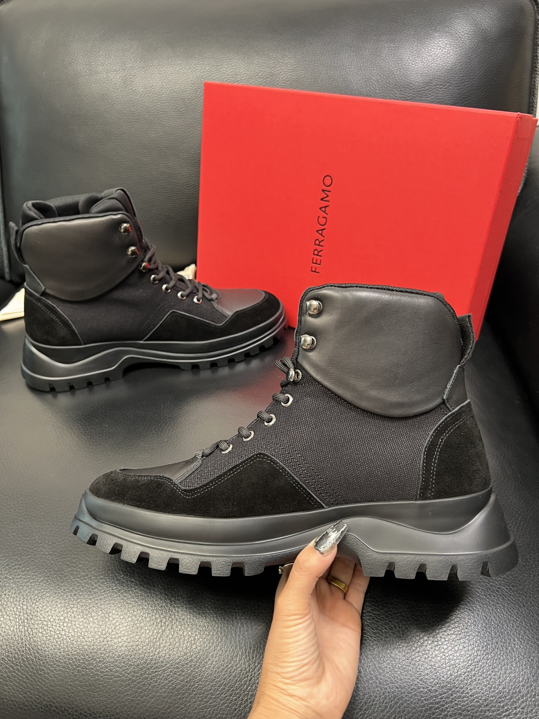 Ferragamo 高品质 顶级工艺品 菲拉格慕 靴子高帮专柜同步发售原厂配置，意大利进口原版牛皮，进口