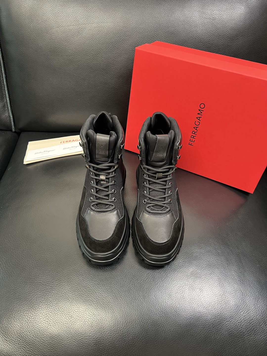 Ferragamo 高品质 顶级工艺品 菲拉格慕 靴子高帮专柜同步发售原厂配置，意大利进口原版牛皮，进口