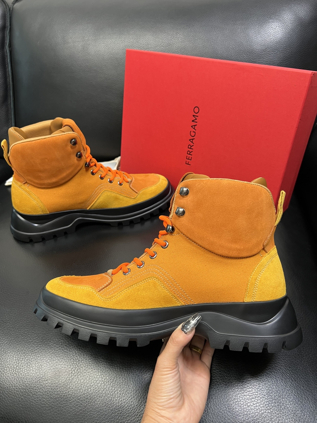 Ferragamo 高品质 顶级工艺品 菲拉格慕 靴子高帮专柜同步发售原厂配置，意大利进口原版牛皮，进口