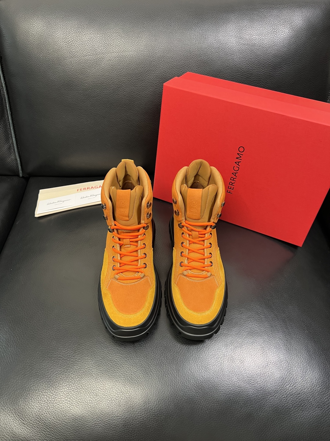 Ferragamo 高品质 顶级工艺品 菲拉格慕 靴子高帮专柜同步发售原厂配置，意大利进口原版牛皮，进口