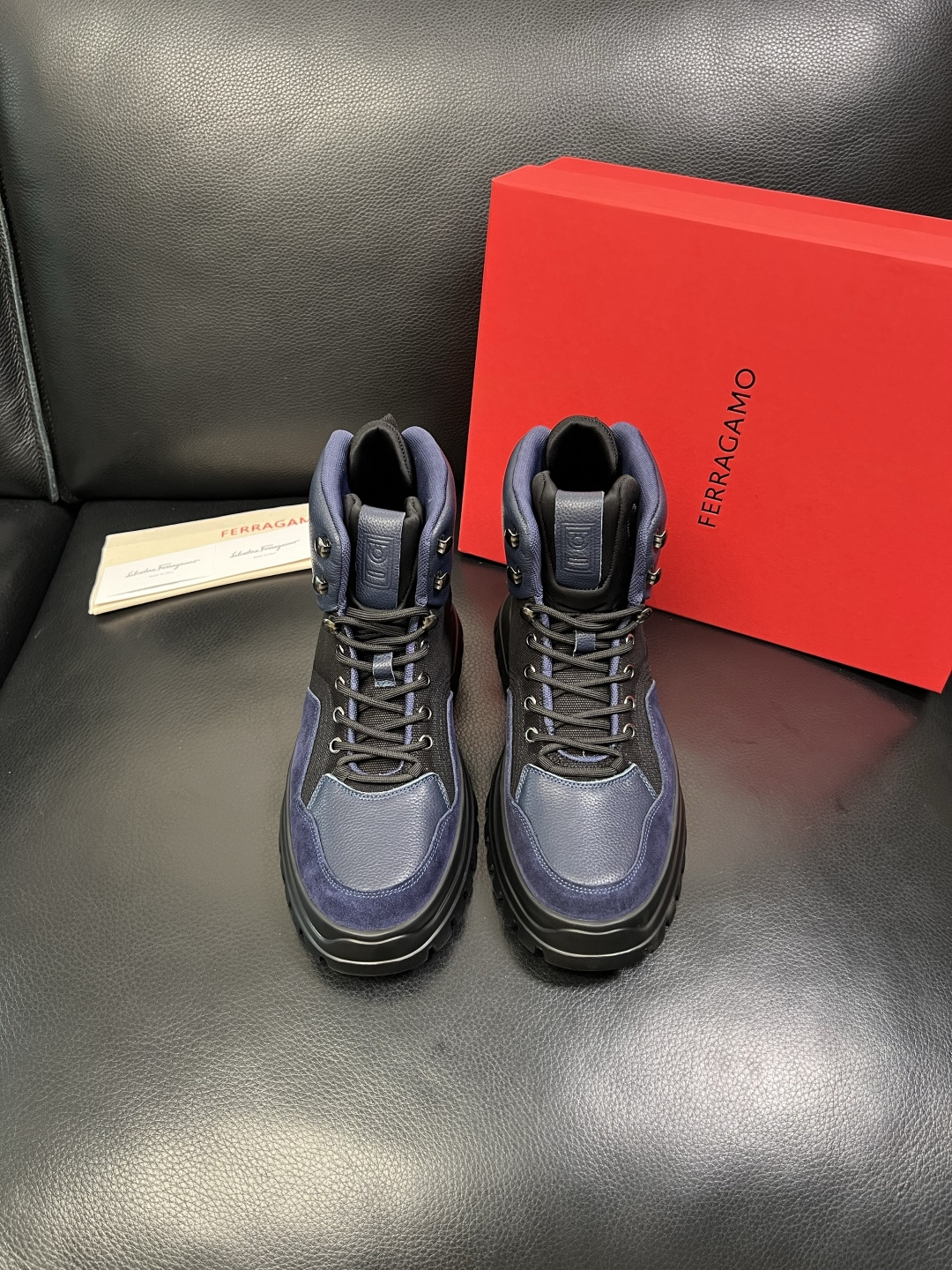 Ferragamo 高品质 顶级工艺品 菲拉格慕 靴子高帮专柜同步发售原厂配置，意大利进口原版牛皮，进口