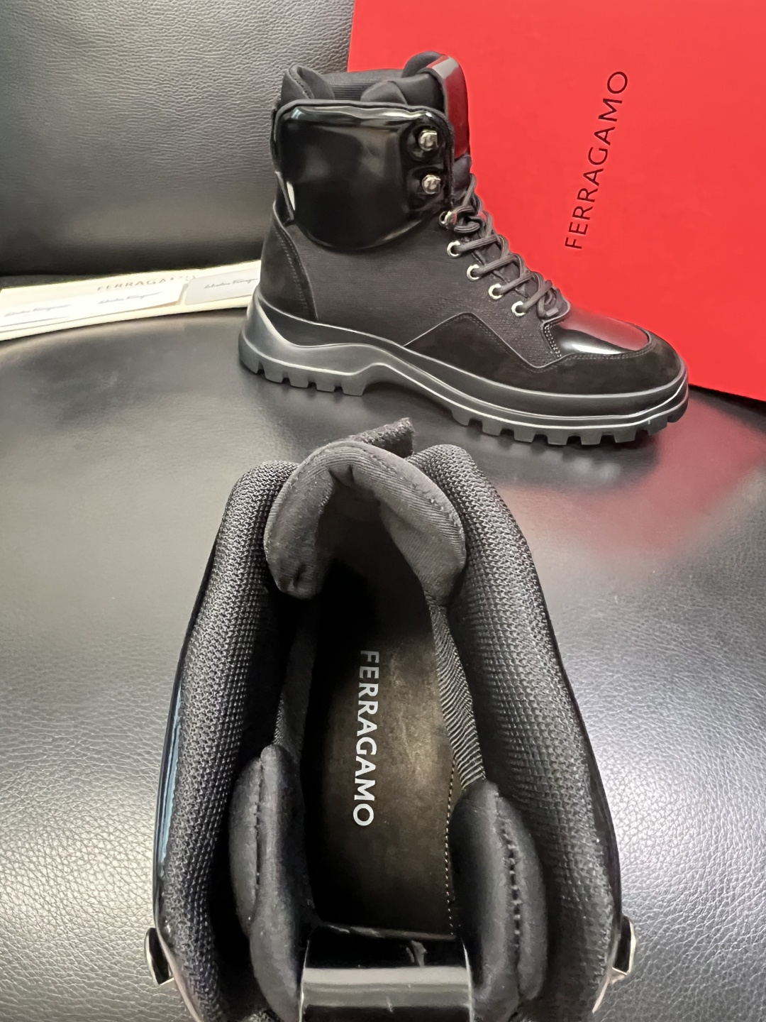 Ferragamo 高品质 顶级工艺品 菲拉格慕 靴子高帮专柜同步发售原厂配置，意大利进口原版牛皮，进口