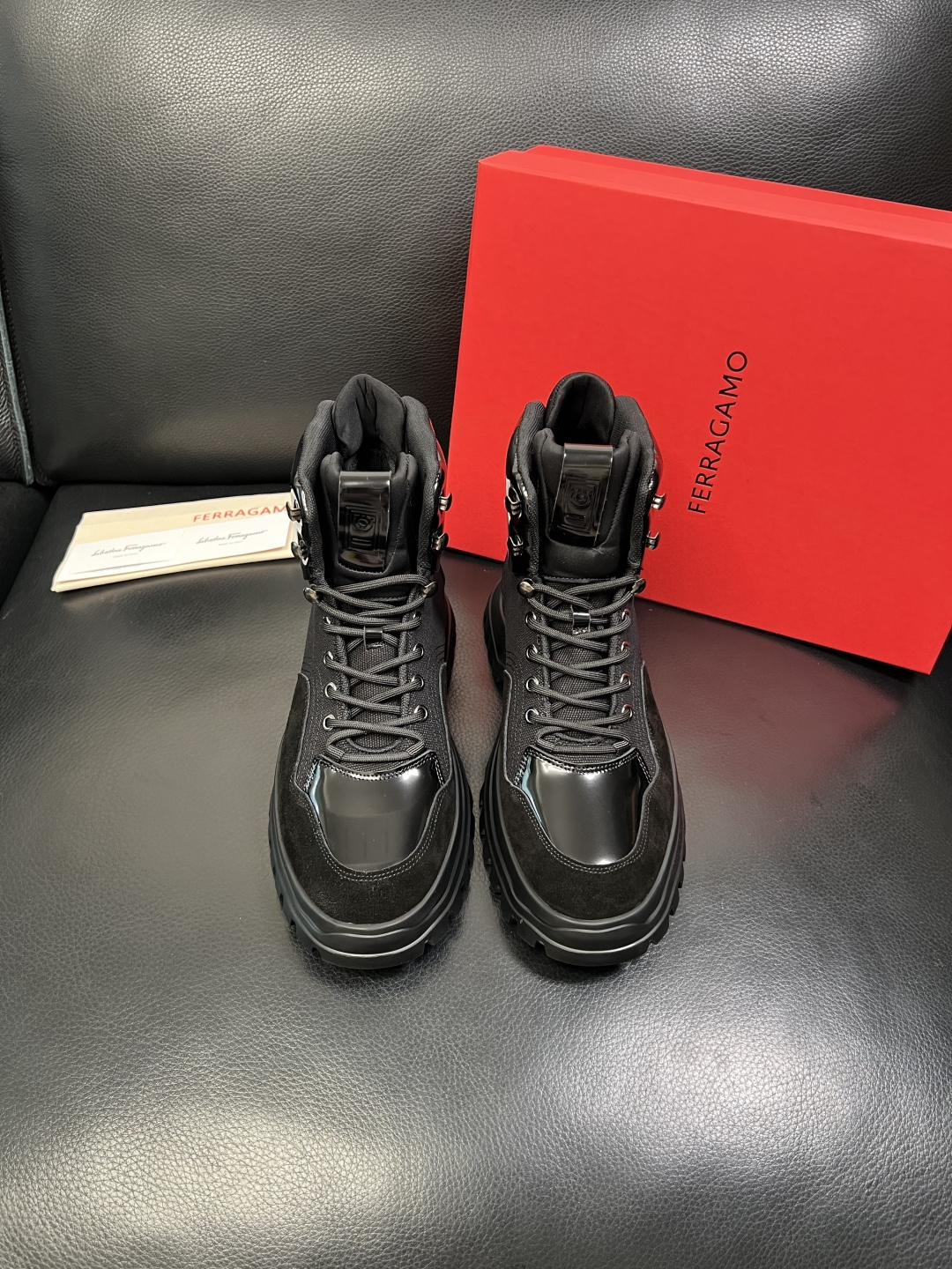 Ferragamo 高品质 顶级工艺品 菲拉格慕 靴子高帮专柜同步发售原厂配置，意大利进口原版牛皮，进口