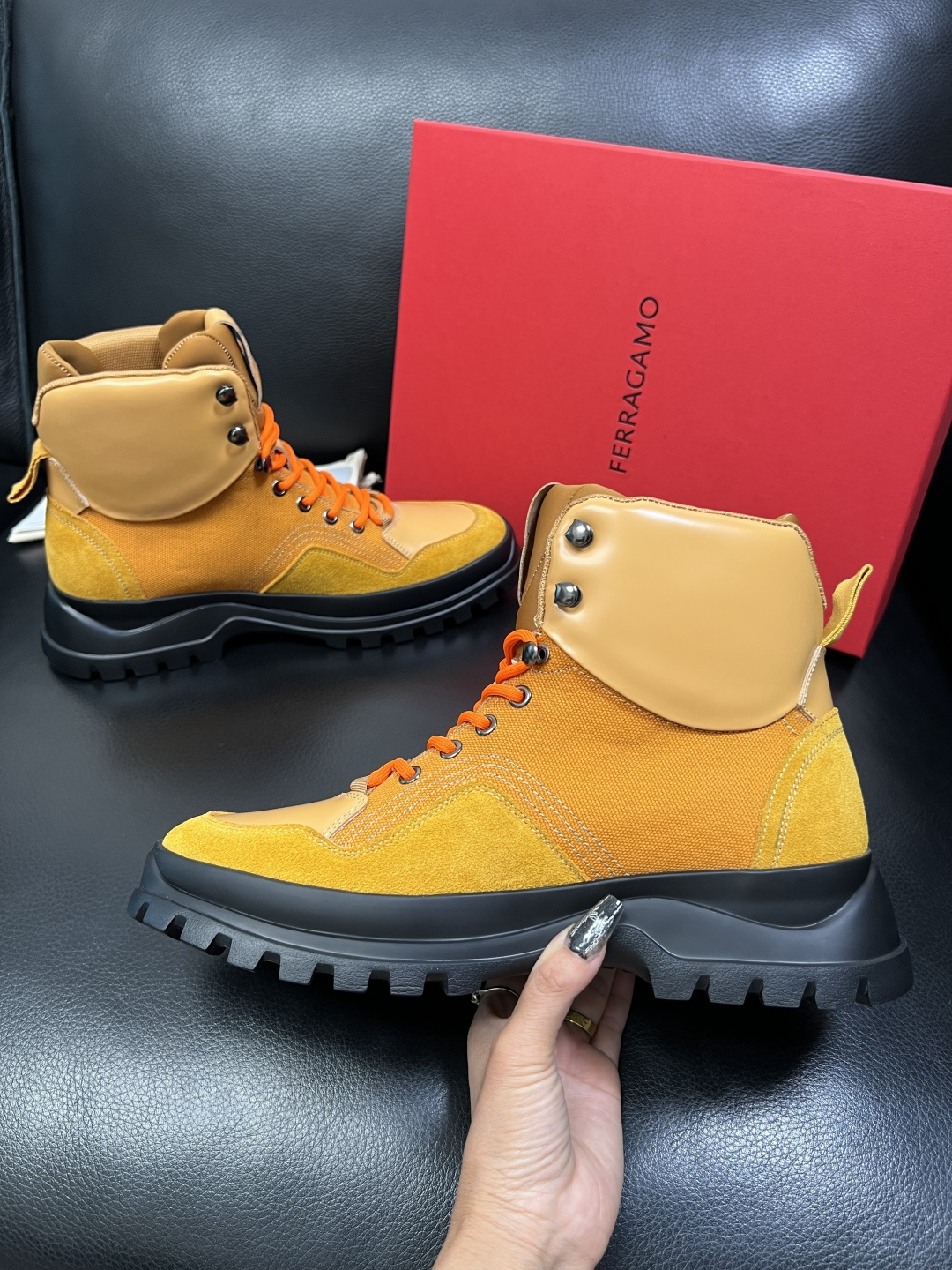 Ferragamo 高品质 顶级工艺品 菲拉格慕 靴子高帮专柜同步发售原厂配置，意大利进口原版牛皮，进口