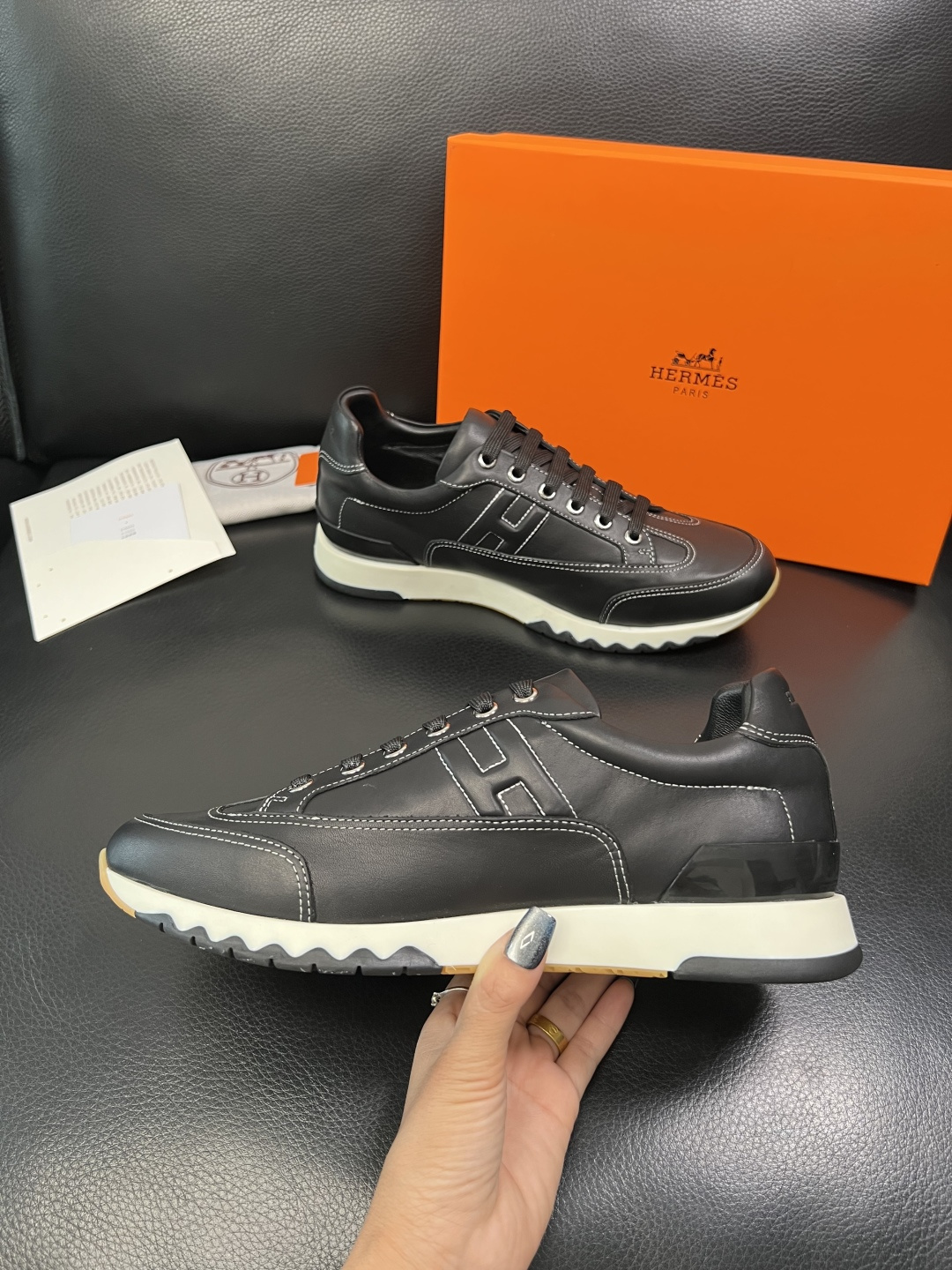 Hermes 高品质 顶级代购 爱马仕 专柜同步发售原厂配置，意大利进口原版牛皮面料，高品质拼接工艺，全