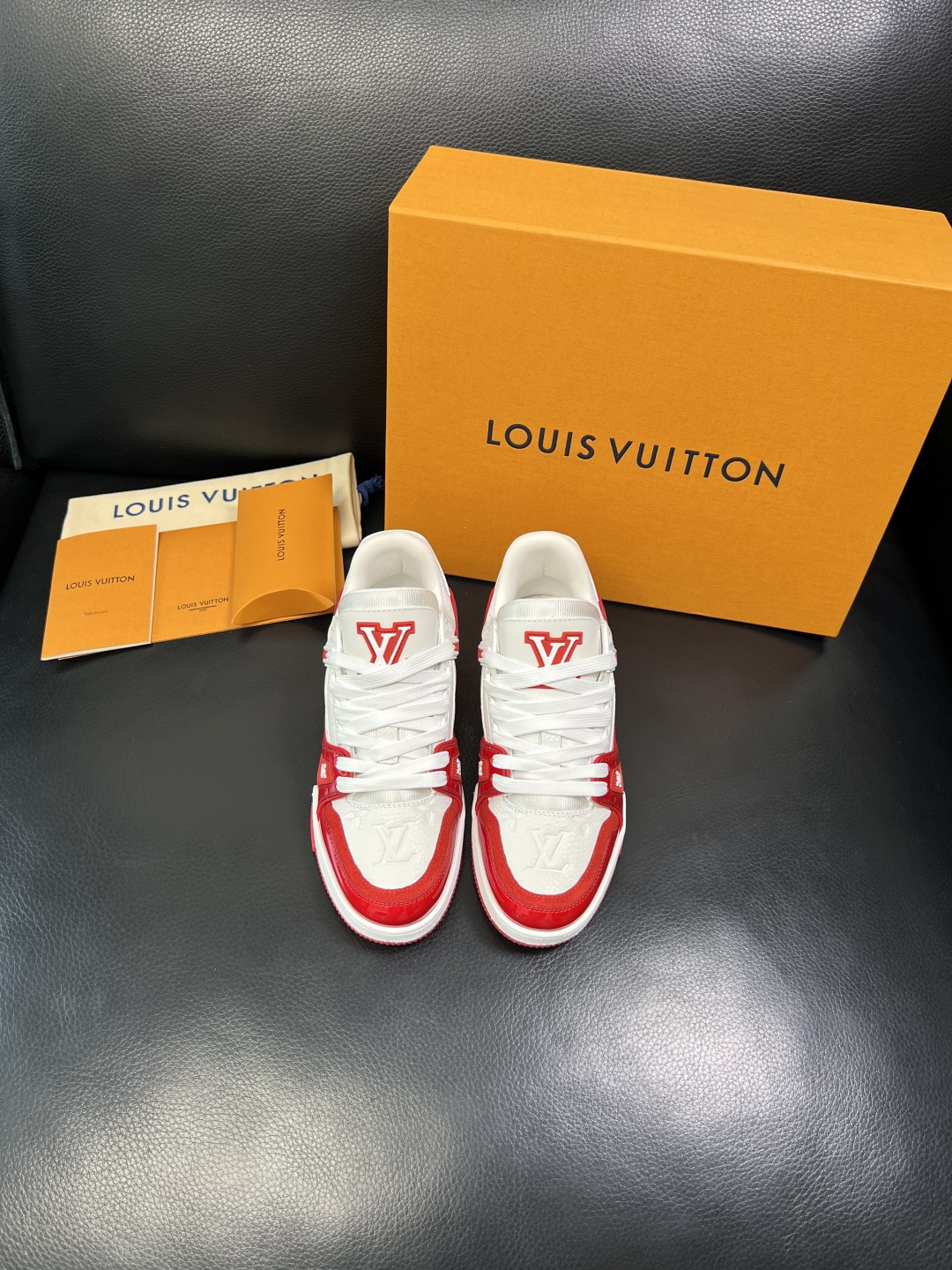 ⚠️女款 Lv 高品质 顶级工艺品 路易威登，专柜同步原厂配置，鞋面意大利进口，高品质拼接缤纷色彩复杂工