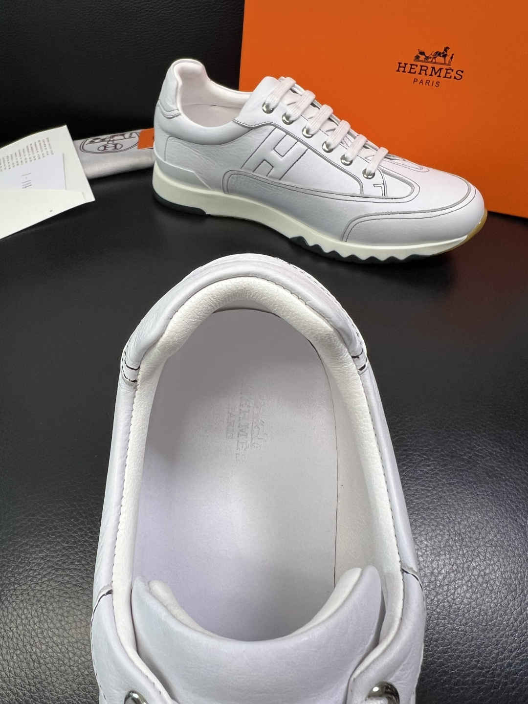 Hermes 高品质 顶级代购 爱马仕 专柜同步发售原厂配置，意大利进口原版牛皮面料，高品质拼接工艺，全