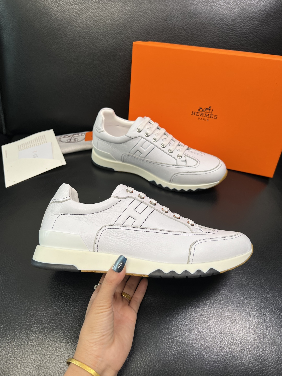 Hermes 高品质 顶级代购 爱马仕 专柜同步发售原厂配置，意大利进口原版牛皮面料，高品质拼接工艺，全