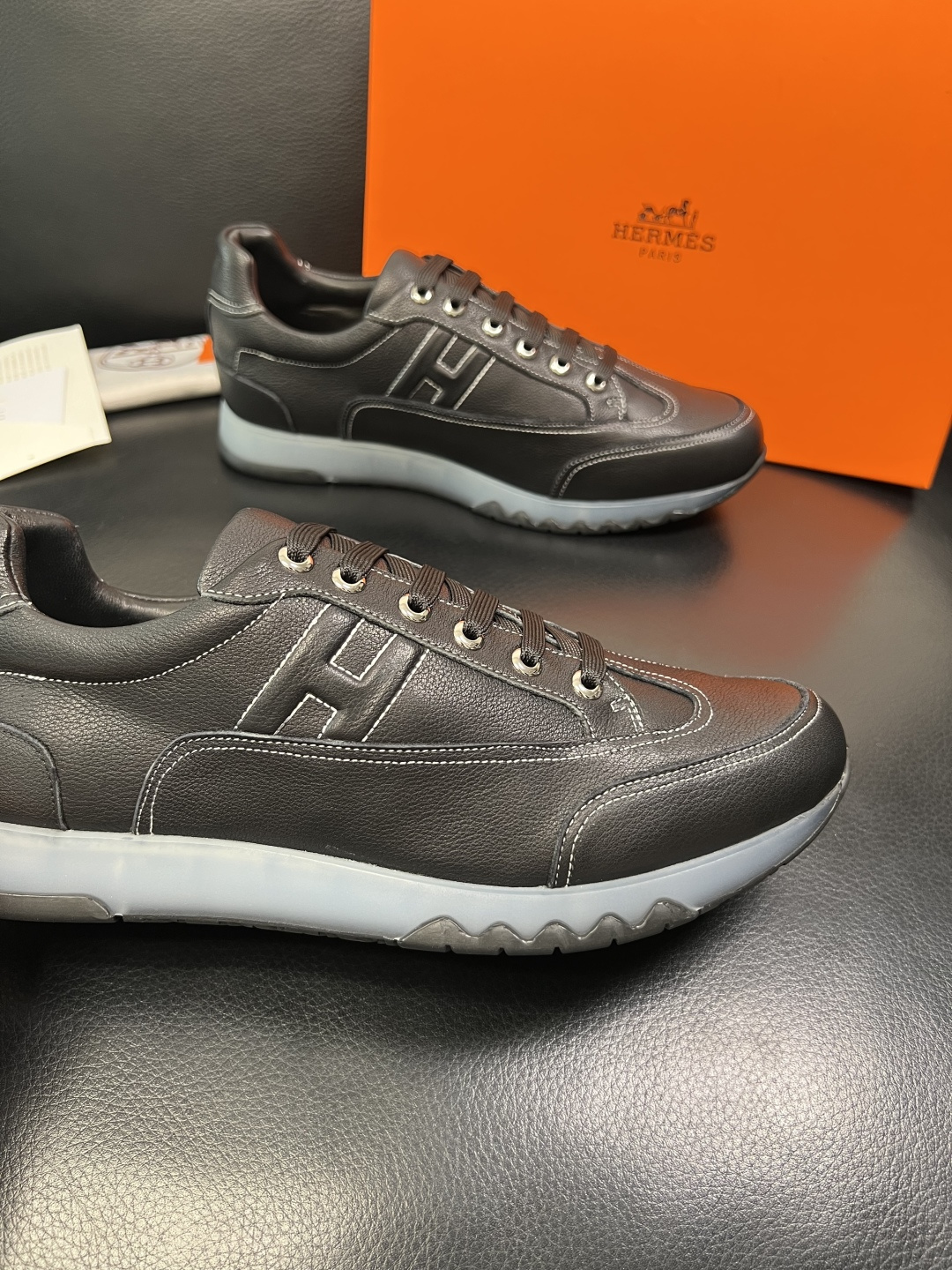 Hermes 高品质 顶级代购 爱马仕 专柜同步发售原厂配置，意大利进口原版牛皮面料，高品质拼接工艺，全