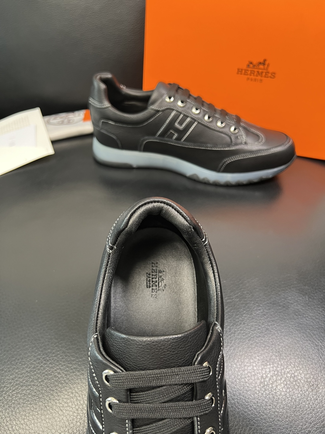 Hermes 高品质 顶级代购 爱马仕 专柜同步发售原厂配置，意大利进口原版牛皮面料，高品质拼接工艺，全