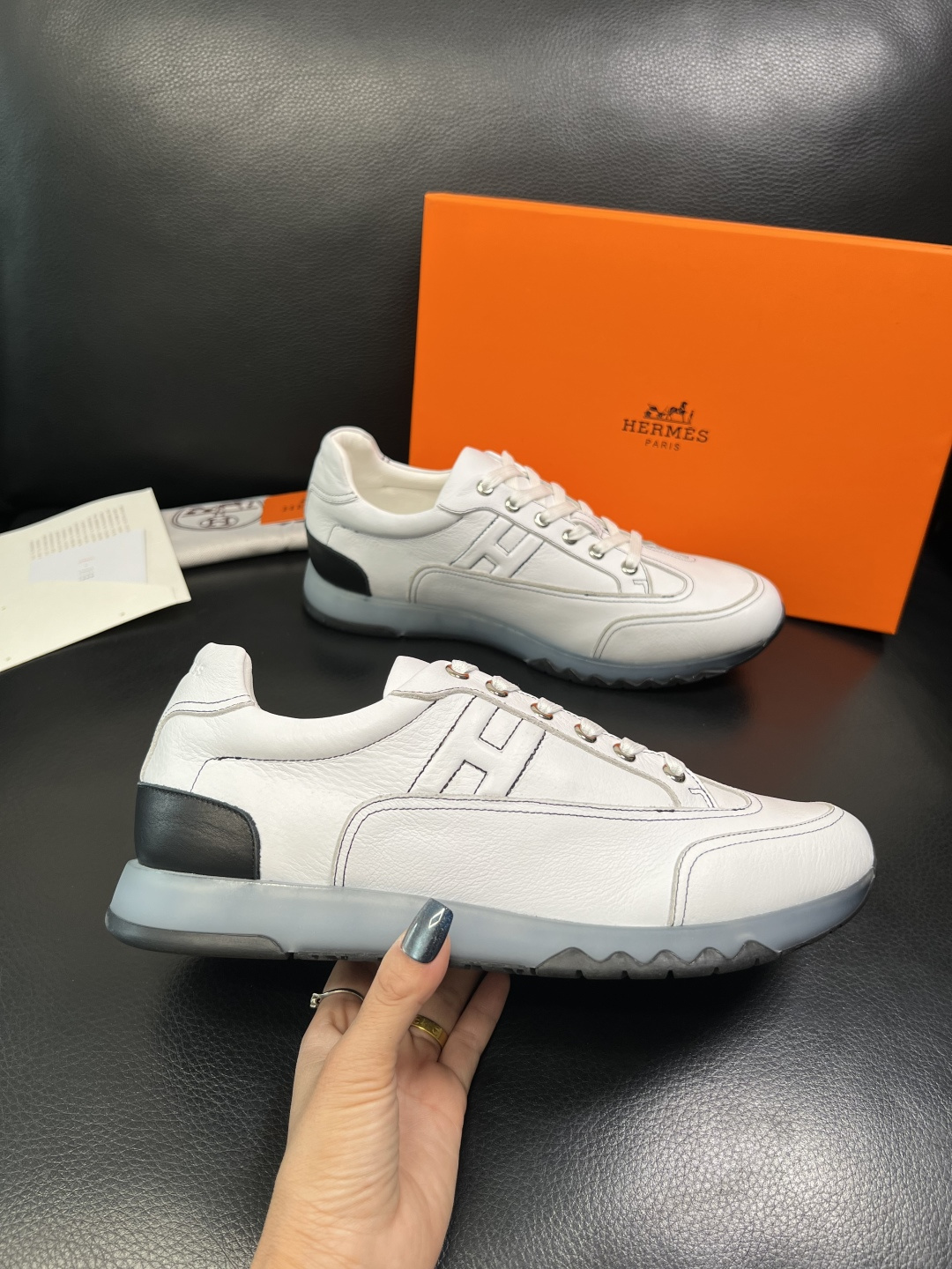 Hermes 高品质 顶级代购 爱马仕 专柜同步发售原厂配置，意大利进口原版牛皮面料，高品质拼接工艺，全