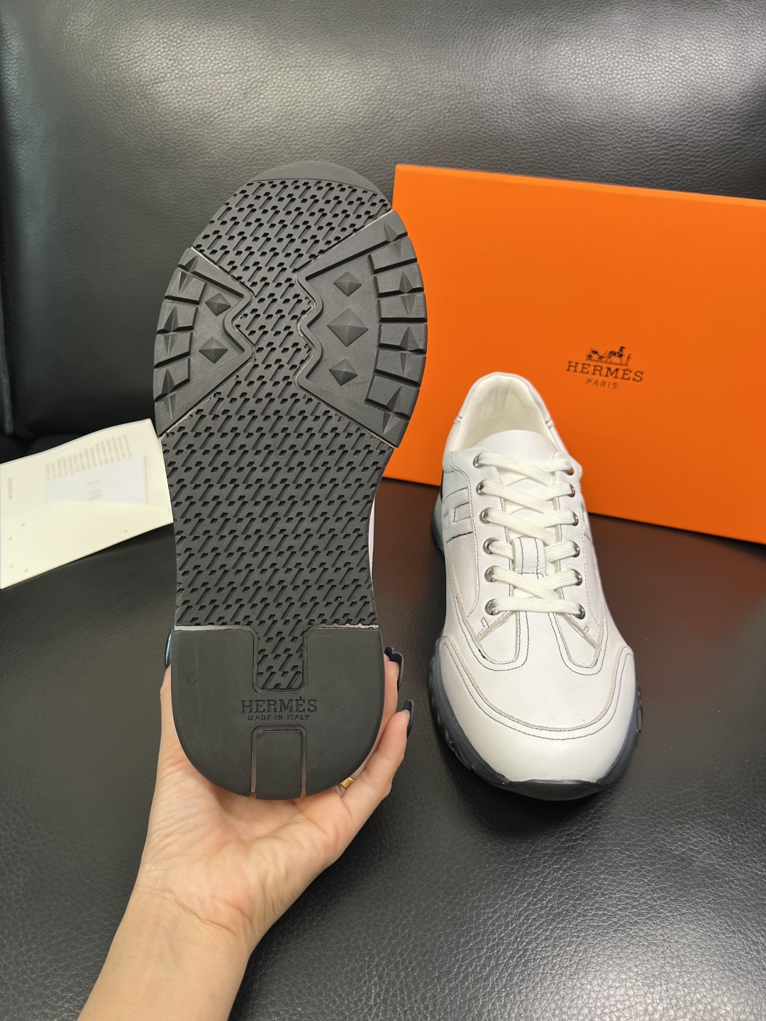 Hermes 高品质 顶级代购 爱马仕 专柜同步发售原厂配置，意大利进口原版牛皮面料，高品质拼接工艺，全