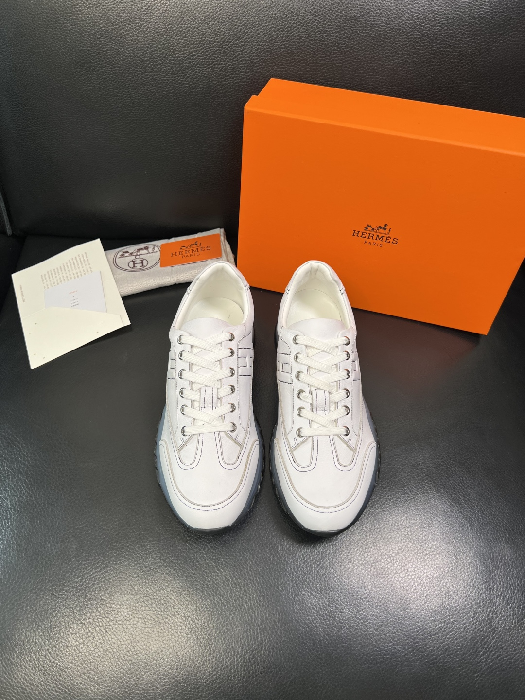 Hermes 高品质 顶级代购 爱马仕 专柜同步发售原厂配置，意大利进口原版牛皮面料，高品质拼接工艺，全