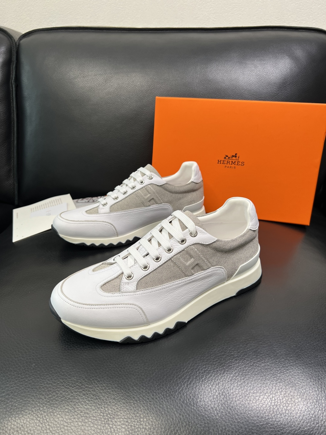 Hermes 高品质 顶级代购 爱马仕 专柜同步发售原厂配置，意大利进口原版牛皮面料，高品质拼接工艺，全