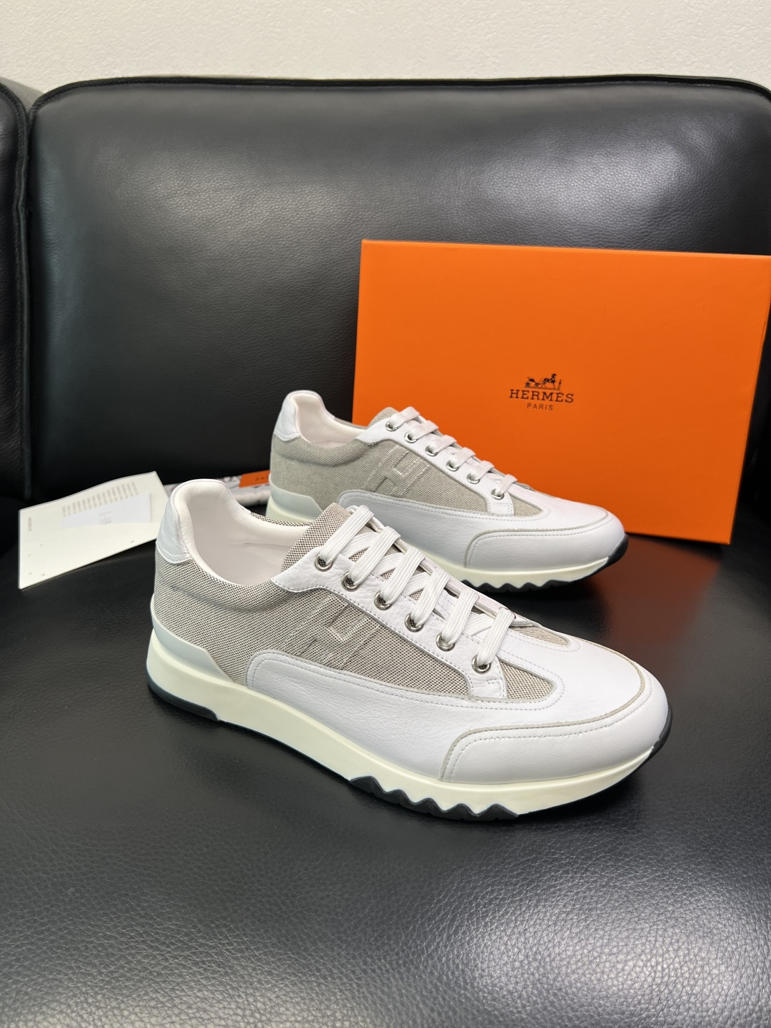 Hermes 高品质 顶级代购 爱马仕 专柜同步发售原厂配置，意大利进口原版牛皮面料，高品质拼接工艺，全