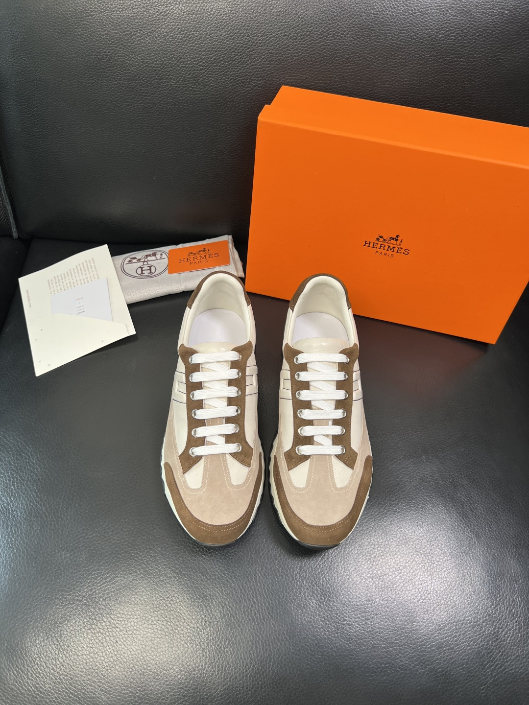 Hermes 高品质 顶级代购 爱马仕 专柜同步发售原厂配置，意大利进口原版牛皮面料，高品质拼接工艺，全