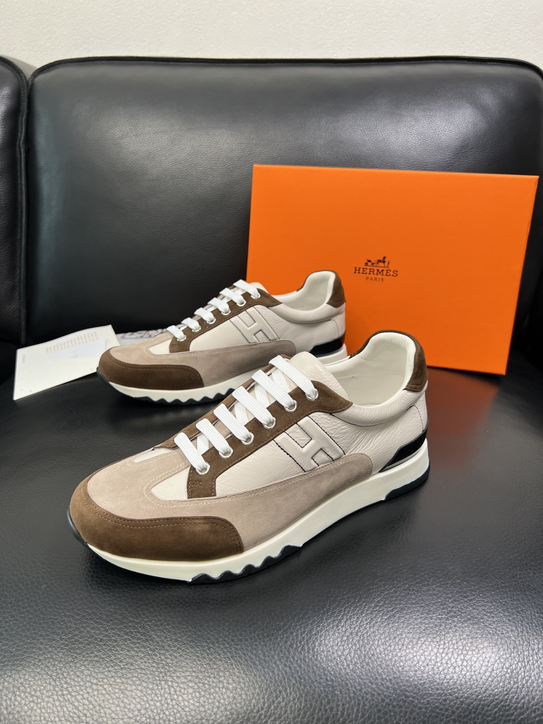 Hermes 高品质 顶级代购 爱马仕 专柜同步发售原厂配置，意大利进口原版牛皮面料，高品质拼接工艺，全