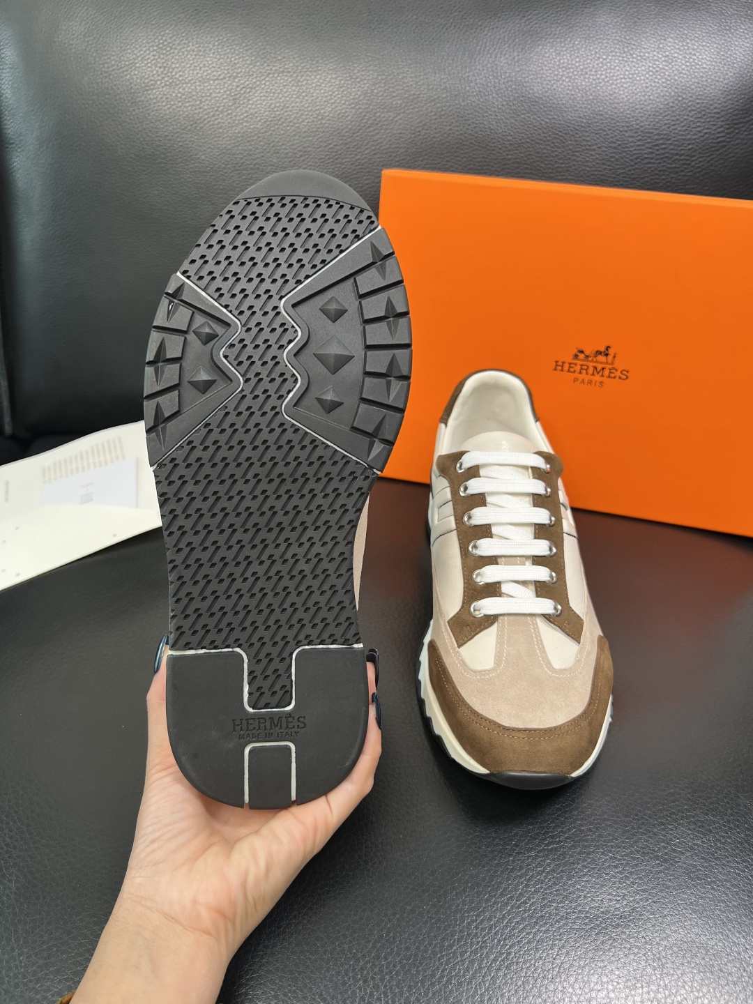 Hermes 高品质 顶级代购 爱马仕 专柜同步发售原厂配置，意大利进口原版牛皮面料，高品质拼接工艺，全