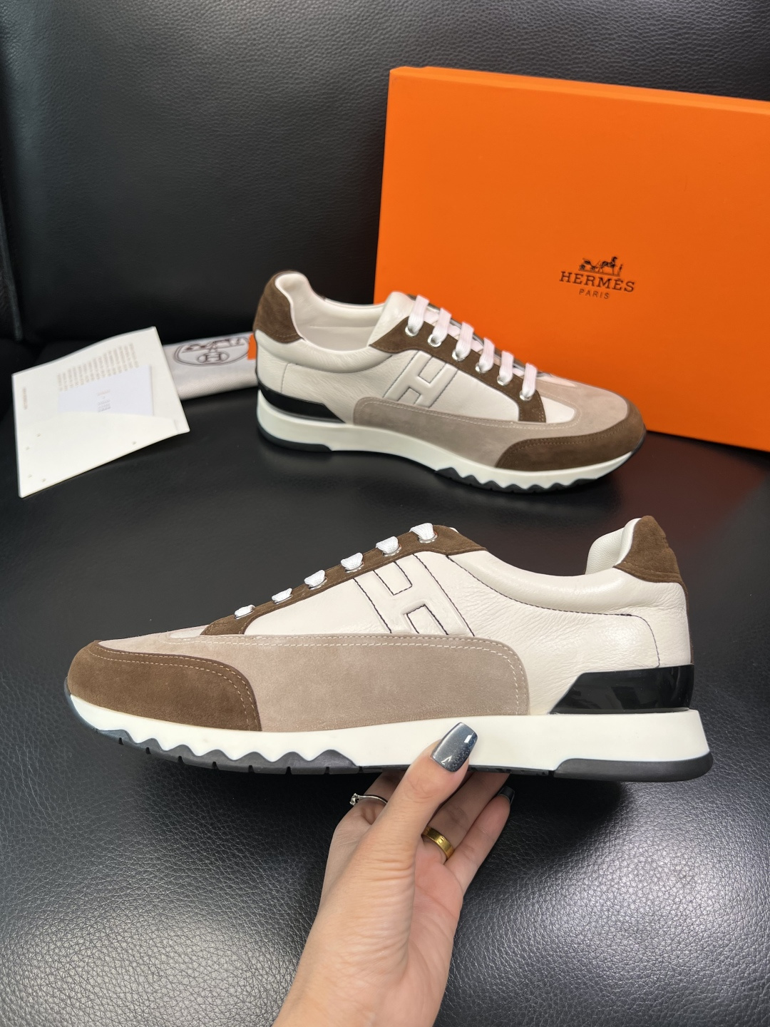 Hermes 高品质 顶级代购 爱马仕 专柜同步发售原厂配置，意大利进口原版牛皮面料，高品质拼接工艺，全