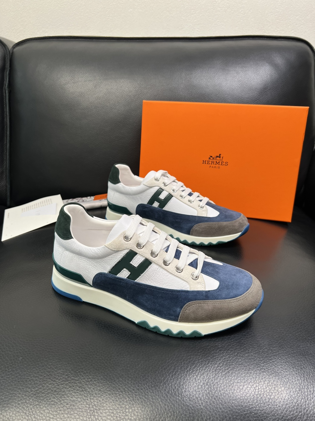 Hermes 高品质 顶级代购 爱马仕 专柜同步发售原厂配置，意大利进口原版牛皮面料，高品质拼接工艺，全