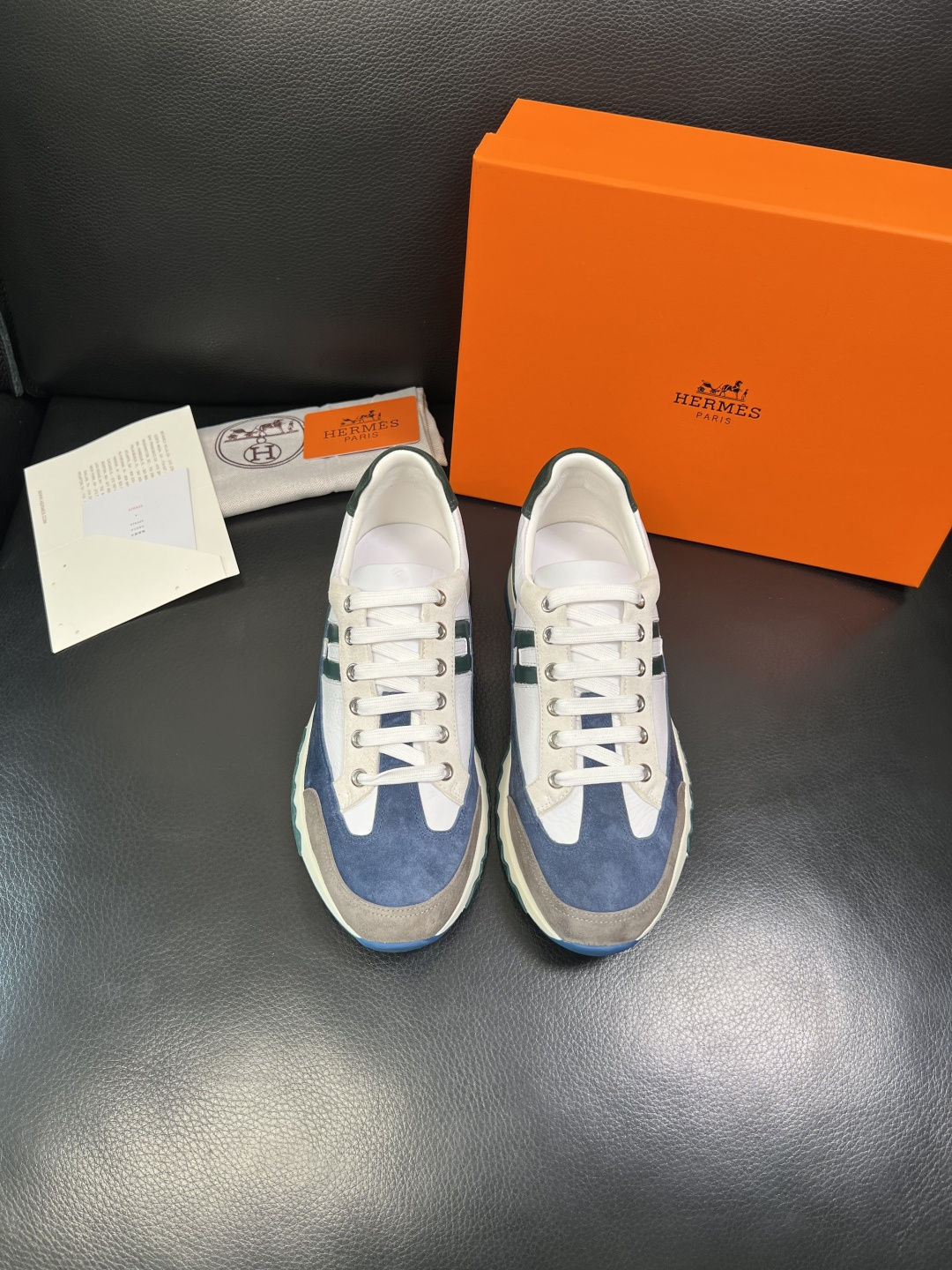 Hermes 高品质 顶级代购 爱马仕 专柜同步发售原厂配置，意大利进口原版牛皮面料，高品质拼接工艺，全