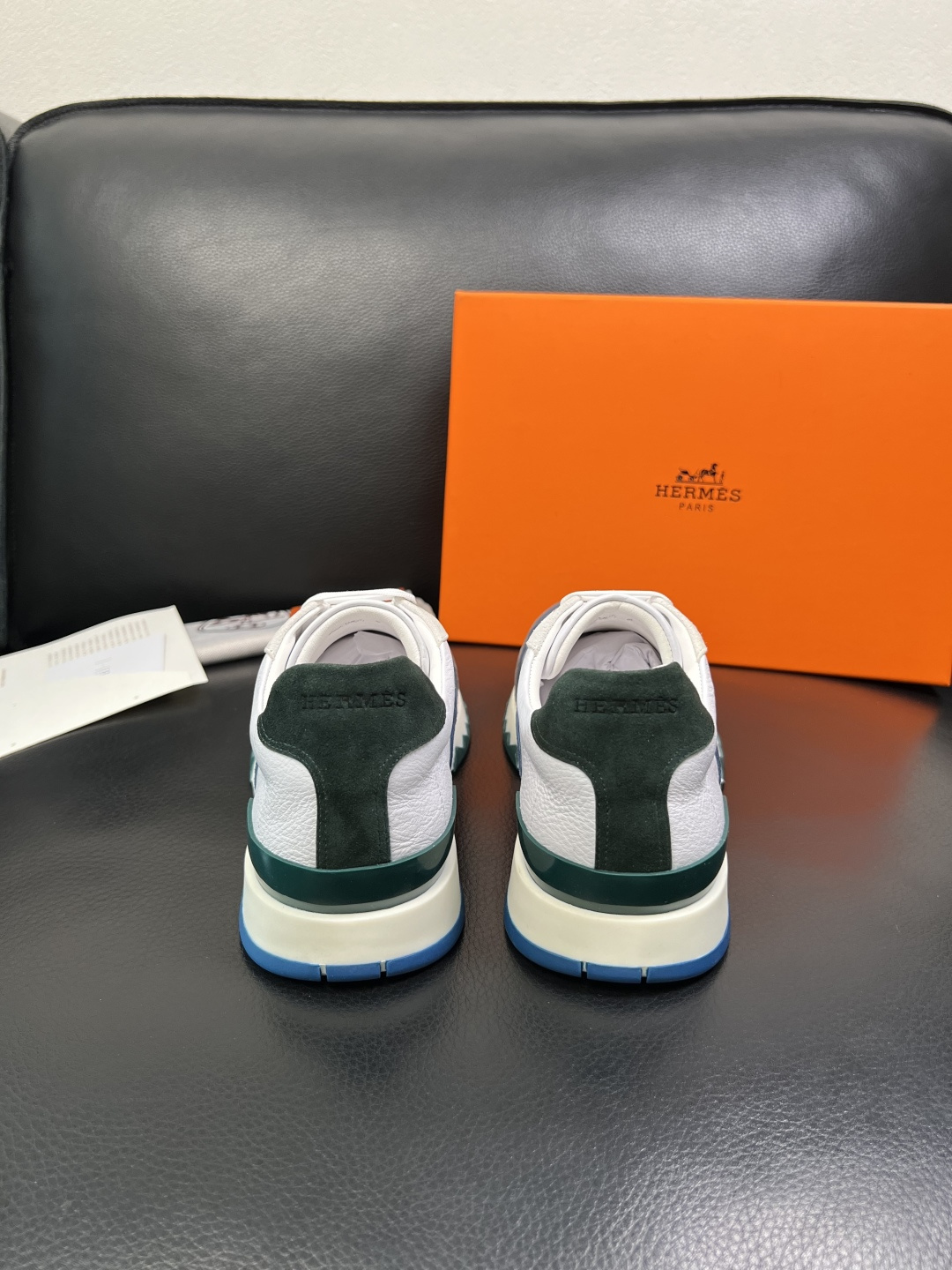 Hermes 高品质 顶级代购 爱马仕 专柜同步发售原厂配置，意大利进口原版牛皮面料，高品质拼接工艺，全