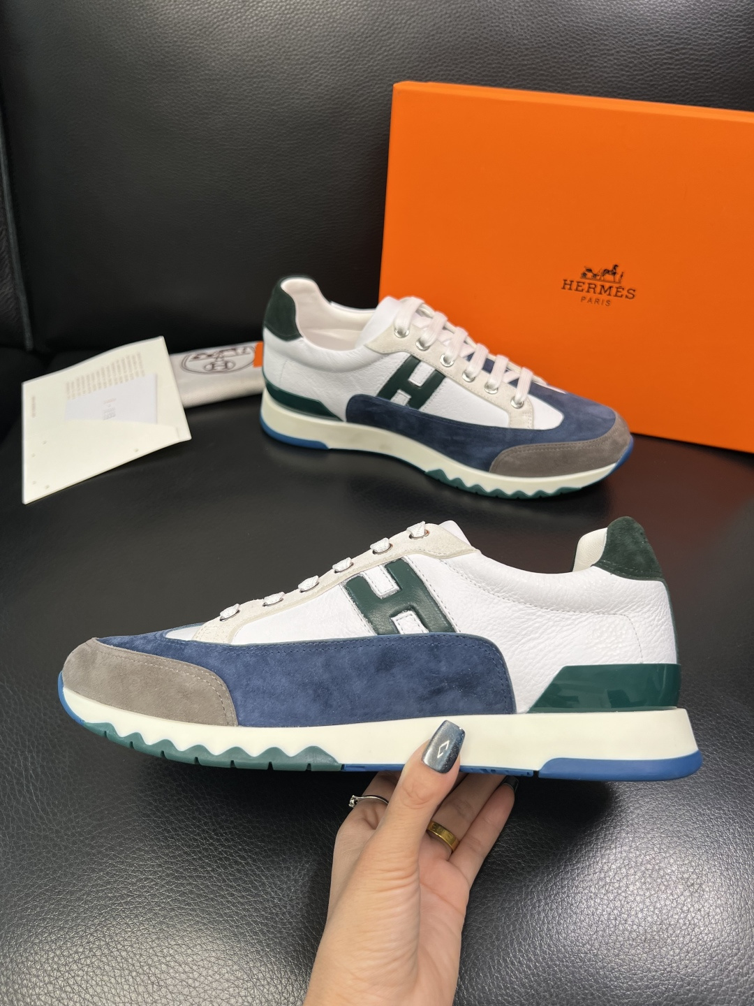 Hermes 高品质 顶级代购 爱马仕 专柜同步发售原厂配置，意大利进口原版牛皮面料，高品质拼接工艺，全