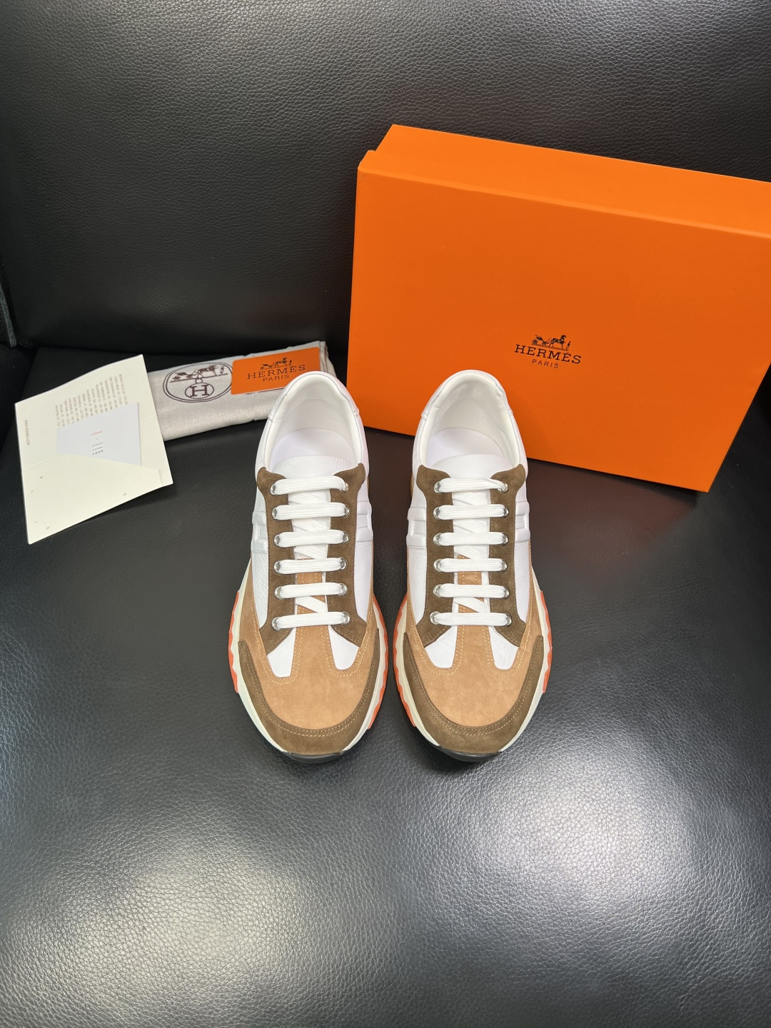 Hermes 高品质 顶级代购 爱马仕 专柜同步发售原厂配置，意大利进口原版牛皮面料，高品质拼接工艺，全