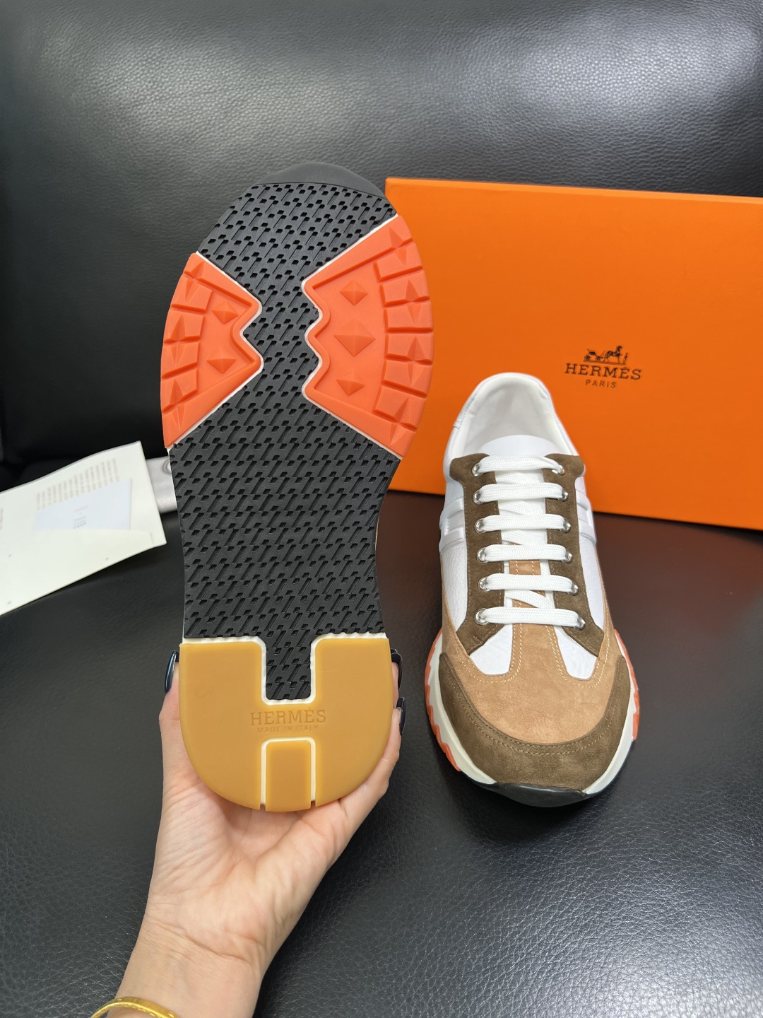 Hermes 高品质 顶级代购 爱马仕 专柜同步发售原厂配置，意大利进口原版牛皮面料，高品质拼接工艺，全