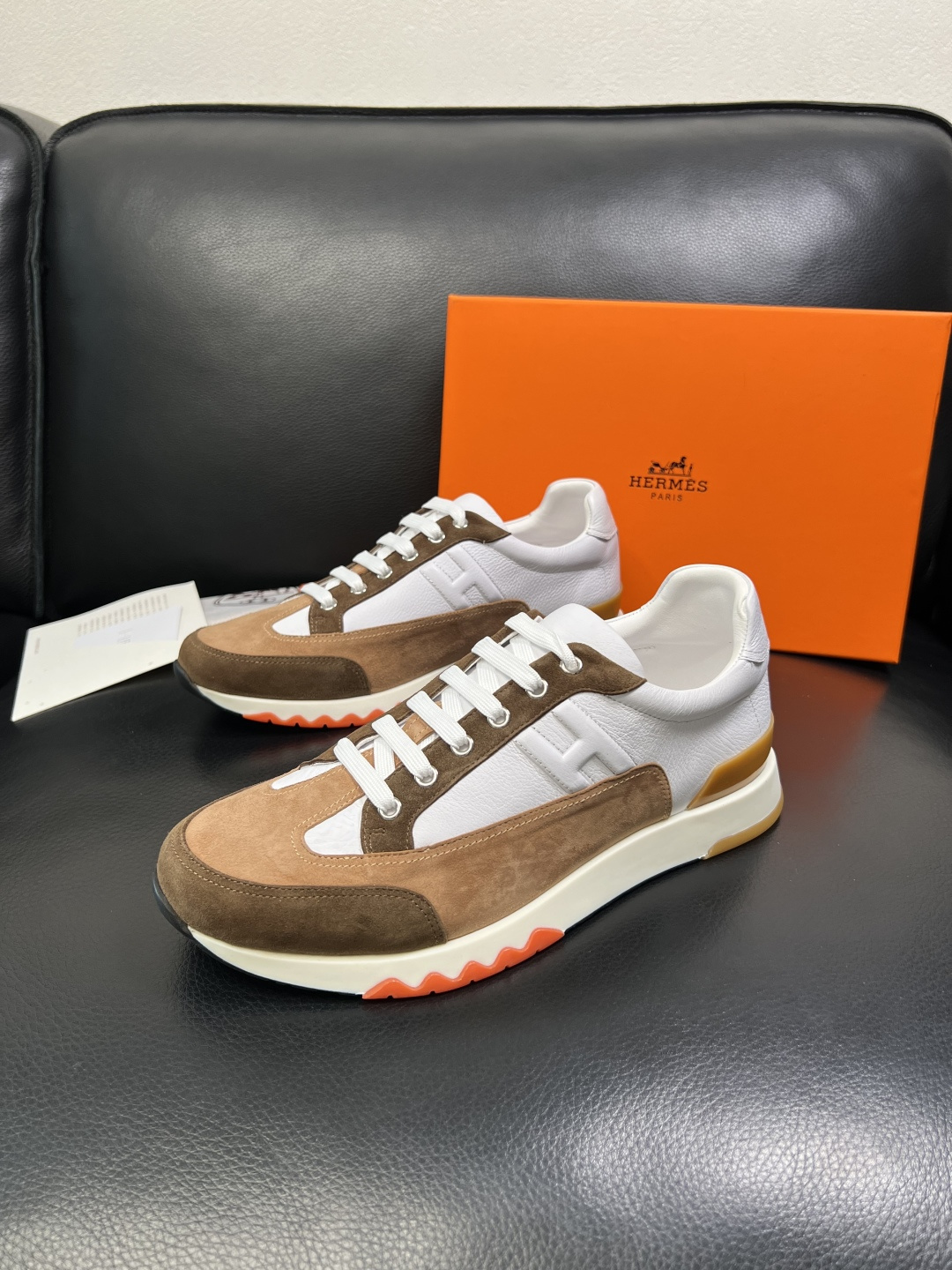 Hermes 高品质 顶级代购 爱马仕 专柜同步发售原厂配置，意大利进口原版牛皮面料，高品质拼接工艺，全