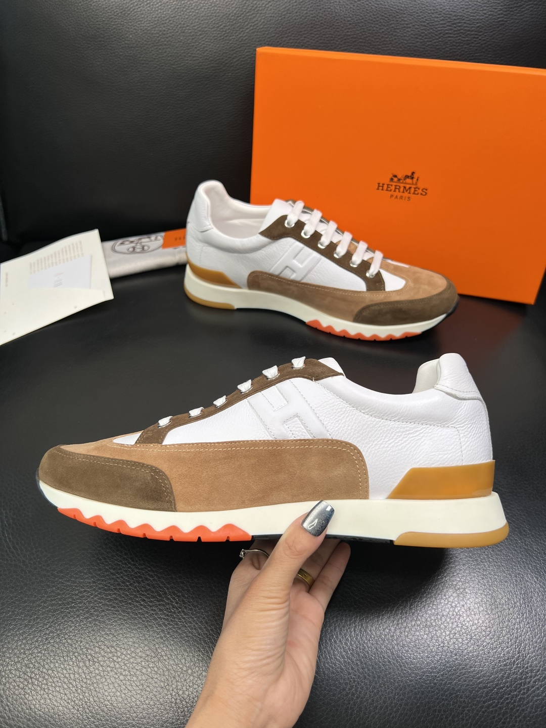 Hermes 高品质 顶级代购 爱马仕 专柜同步发售原厂配置，意大利进口原版牛皮面料，高品质拼接工艺，全