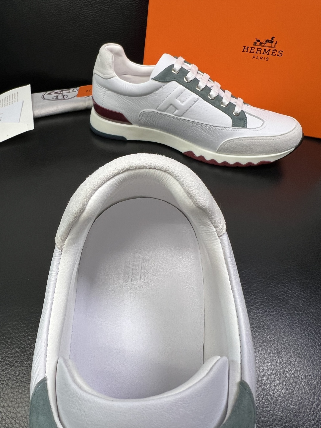 Hermes 高品质 顶级代购 爱马仕 专柜同步发售原厂配置，意大利进口原版牛皮面料，高品质拼接工艺，全