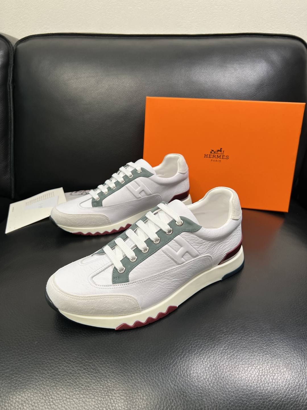 Hermes 高品质 顶级代购 爱马仕 专柜同步发售原厂配置，意大利进口原版牛皮面料，高品质拼接工艺，全