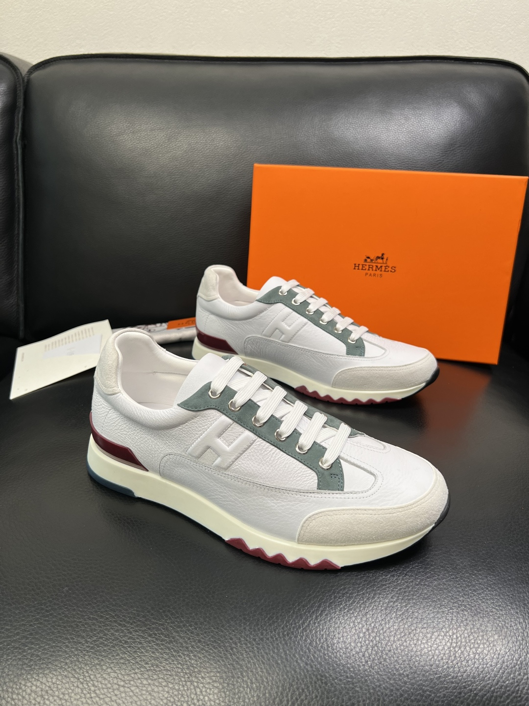 Hermes 高品质 顶级代购 爱马仕 专柜同步发售原厂配置，意大利进口原版牛皮面料，高品质拼接工艺，全