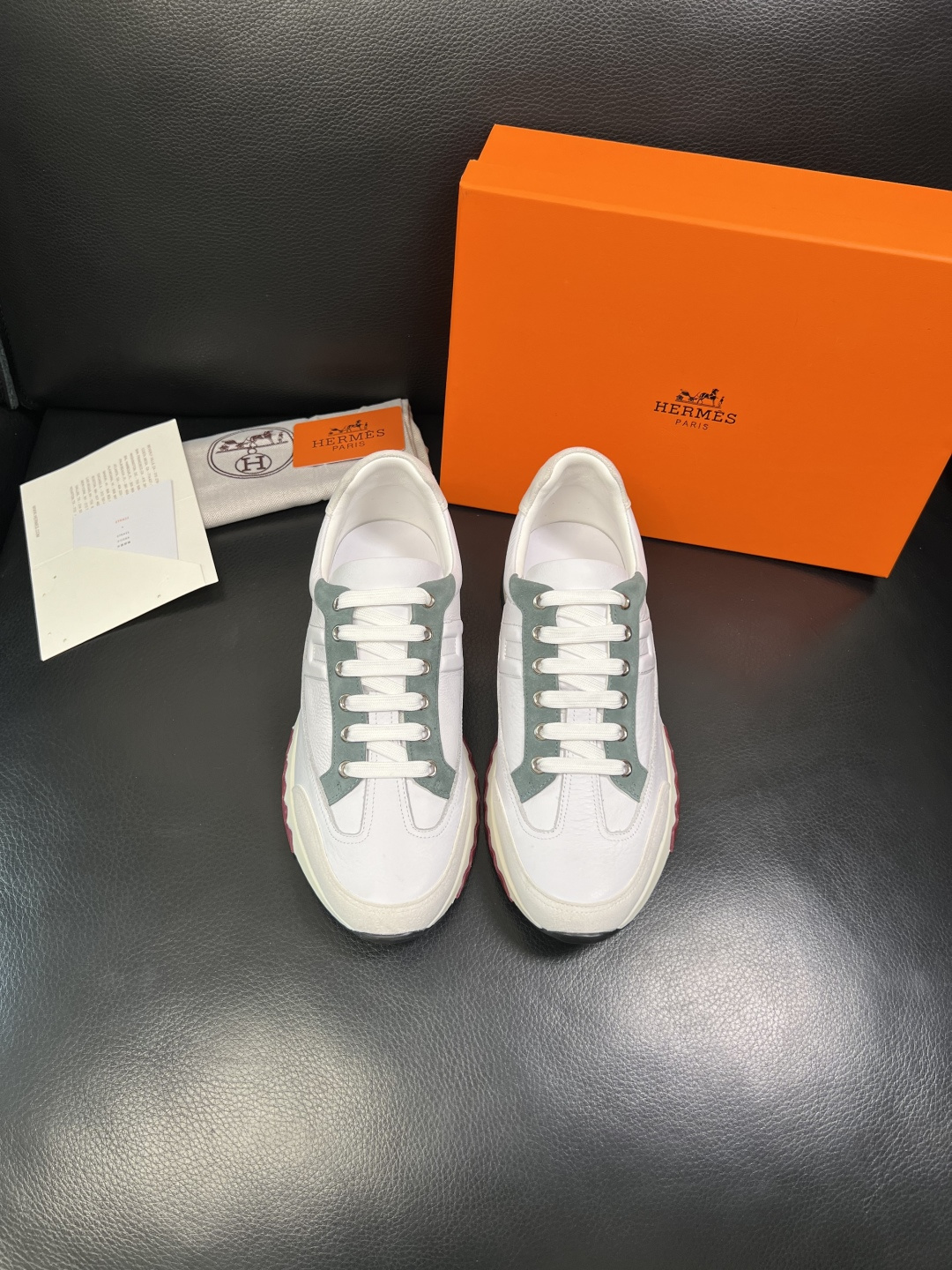 Hermes 高品质 顶级代购 爱马仕 专柜同步发售原厂配置，意大利进口原版牛皮面料，高品质拼接工艺，全