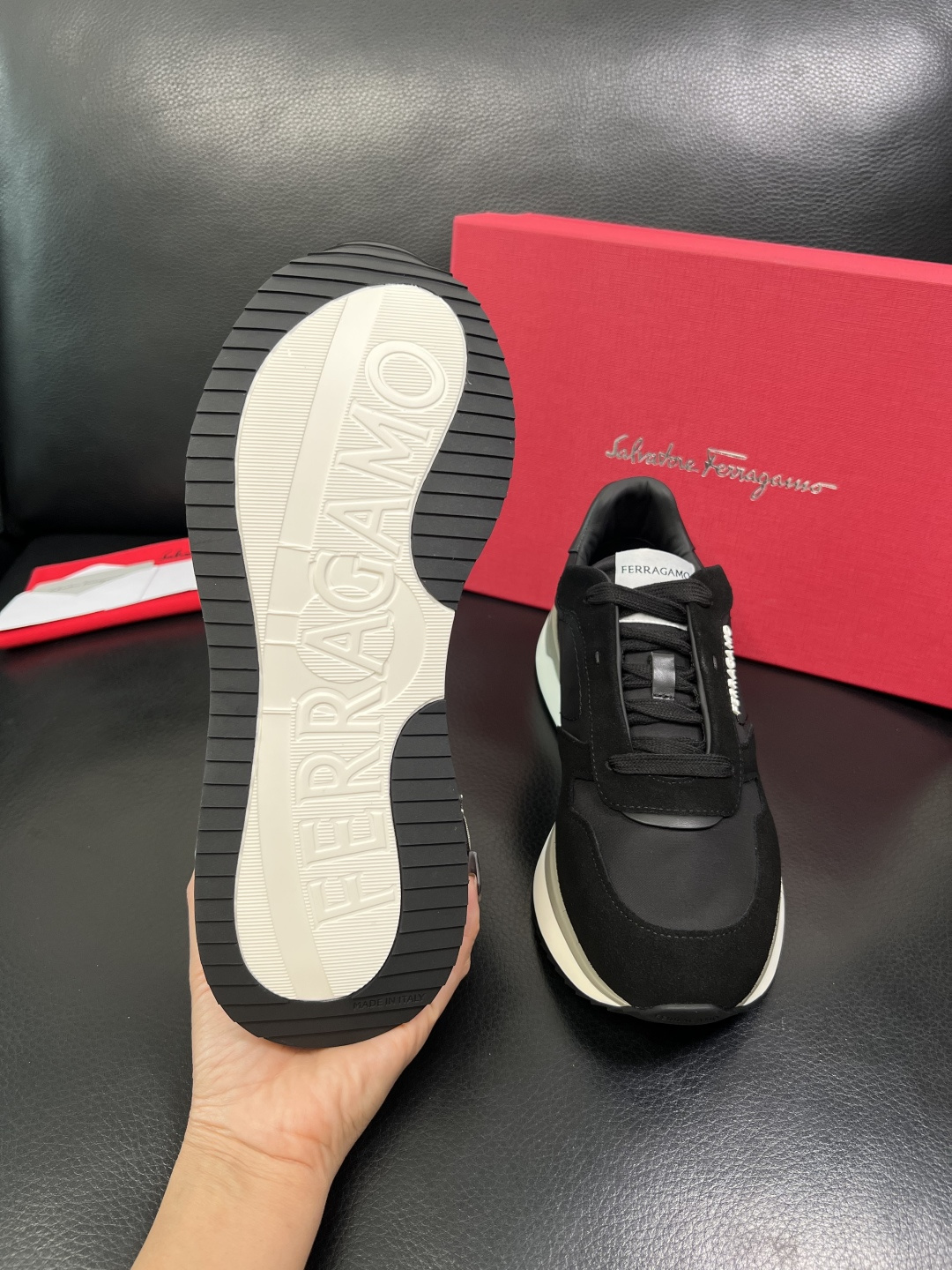 Ferragamo 高品质 顶级工艺品 菲拉格慕 专柜同步发售原厂配置，意大利进口原版牛皮，进口水染牛里