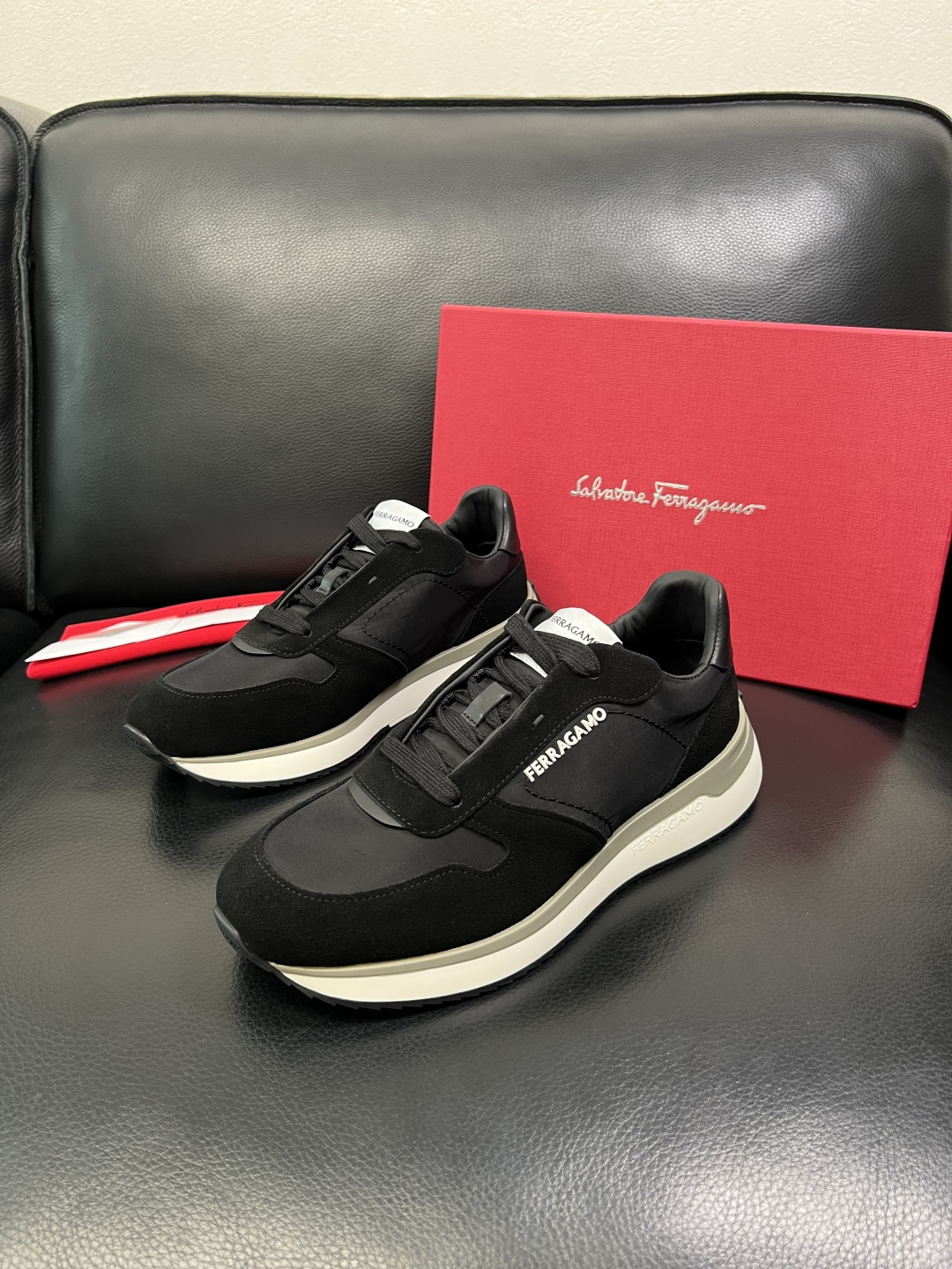 Ferragamo 高品质 顶级工艺品 菲拉格慕 专柜同步发售原厂配置，意大利进口原版牛皮，进口水染牛里