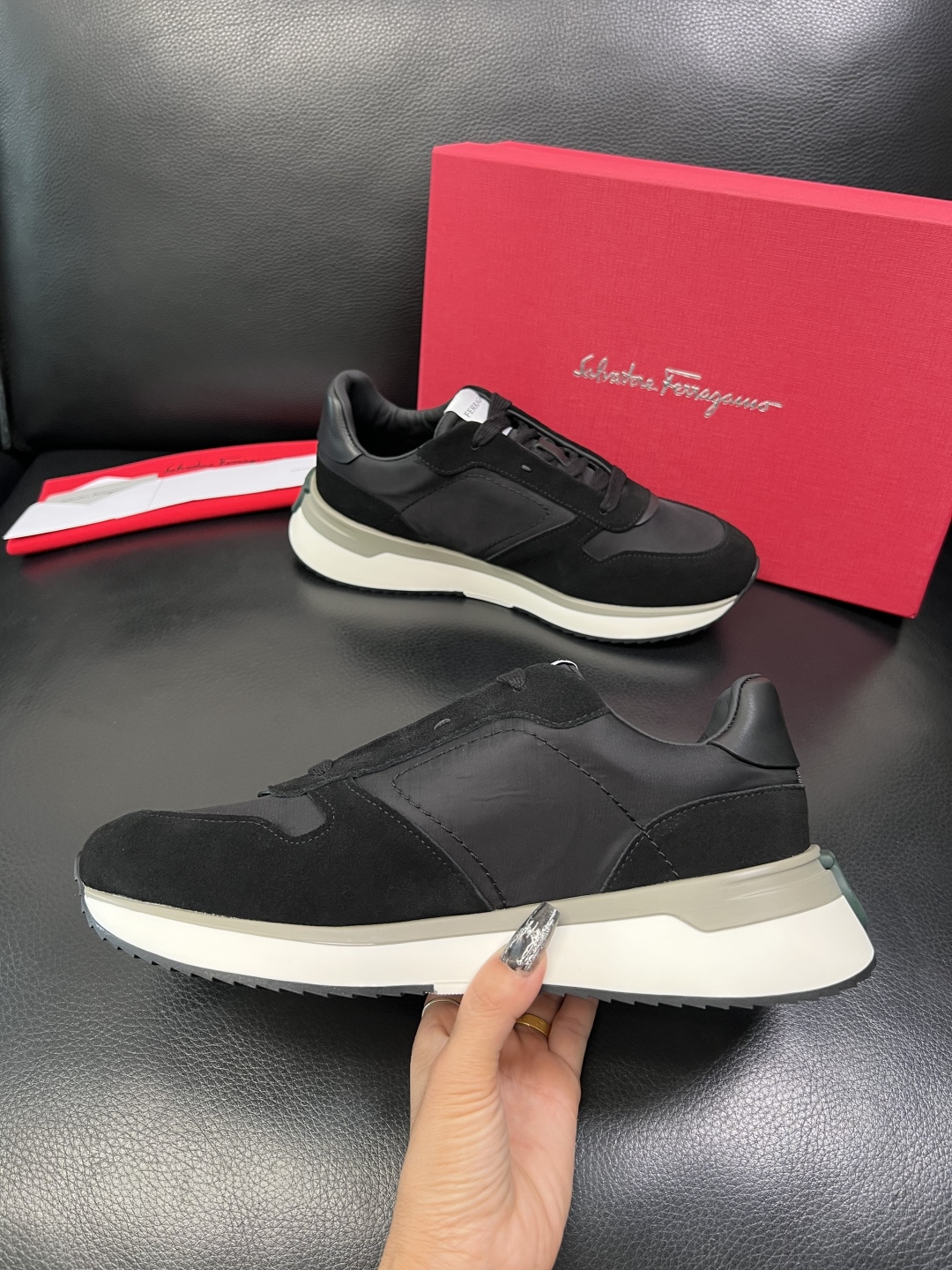 Ferragamo 高品质 顶级工艺品 菲拉格慕 专柜同步发售原厂配置，意大利进口原版牛皮，进口水染牛里