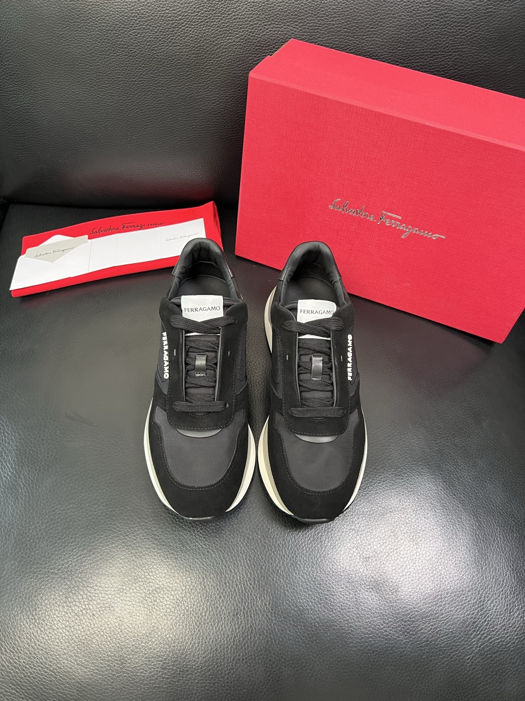 Ferragamo 高品质 顶级工艺品 菲拉格慕 专柜同步发售原厂配置，意大利进口原版牛皮，进口水染牛里