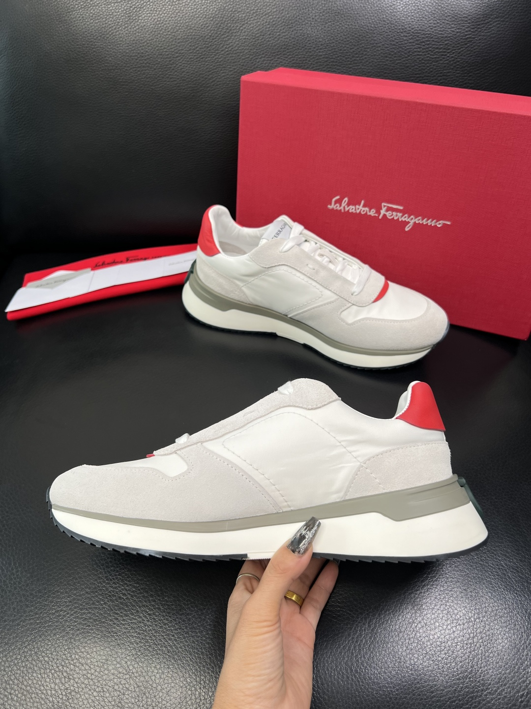 Ferragamo 高品质 顶级工艺品 菲拉格慕 专柜同步发售原厂配置，意大利进口原版牛皮，进口水染牛里