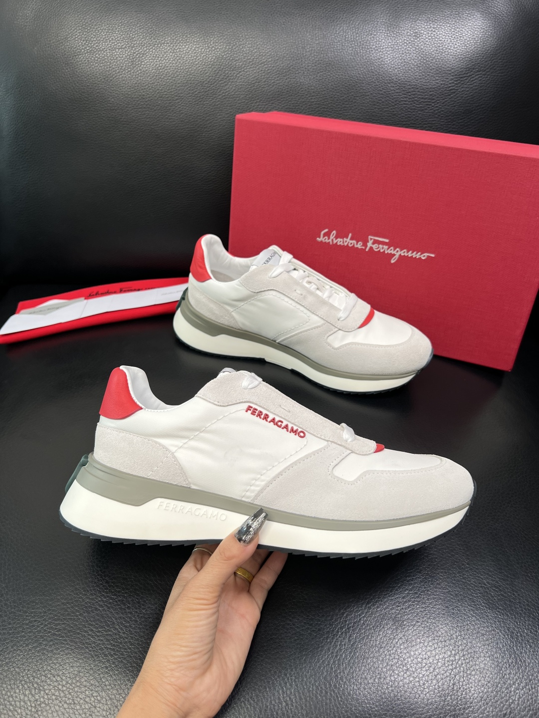 Ferragamo 高品质 顶级工艺品 菲拉格慕 专柜同步发售原厂配置，意大利进口原版牛皮，进口水染牛里