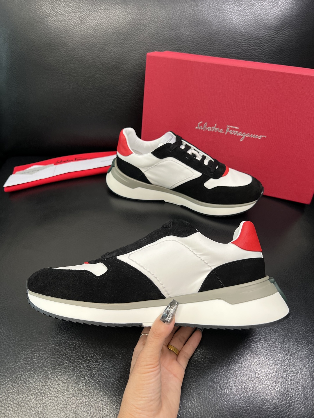 Ferragamo 高品质 顶级工艺品 菲拉格慕 专柜同步发售原厂配置，意大利进口原版牛皮，进口水染牛里