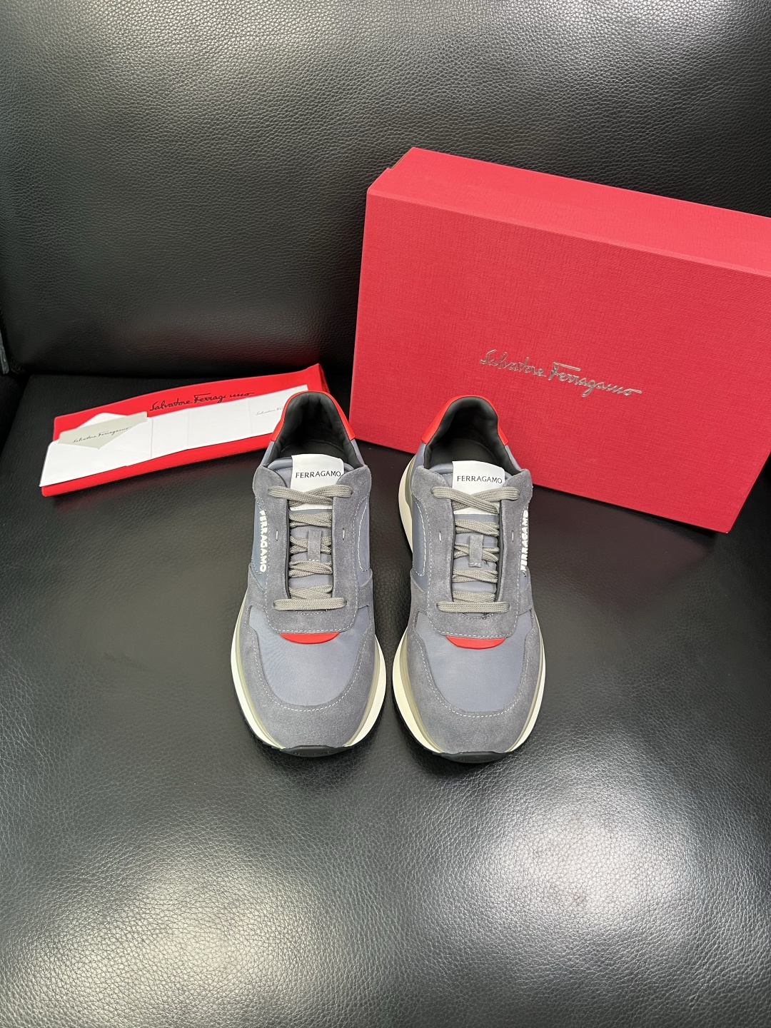 Ferragamo 高品质 顶级工艺品 菲拉格慕 专柜同步发售原厂配置，意大利进口原版牛皮，进口水染牛里