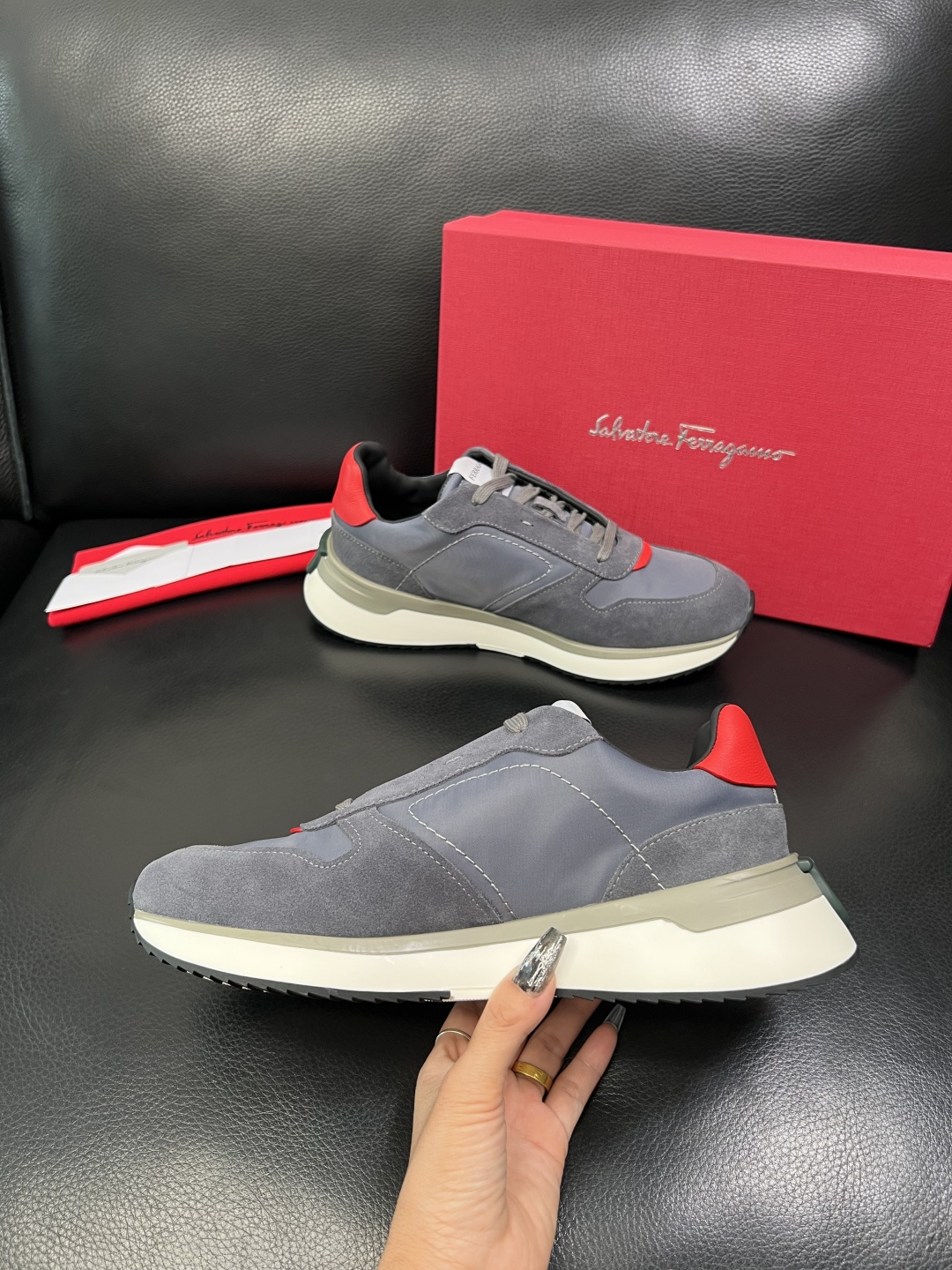 Ferragamo 高品质 顶级工艺品 菲拉格慕 专柜同步发售原厂配置，意大利进口原版牛皮，进口水染牛里