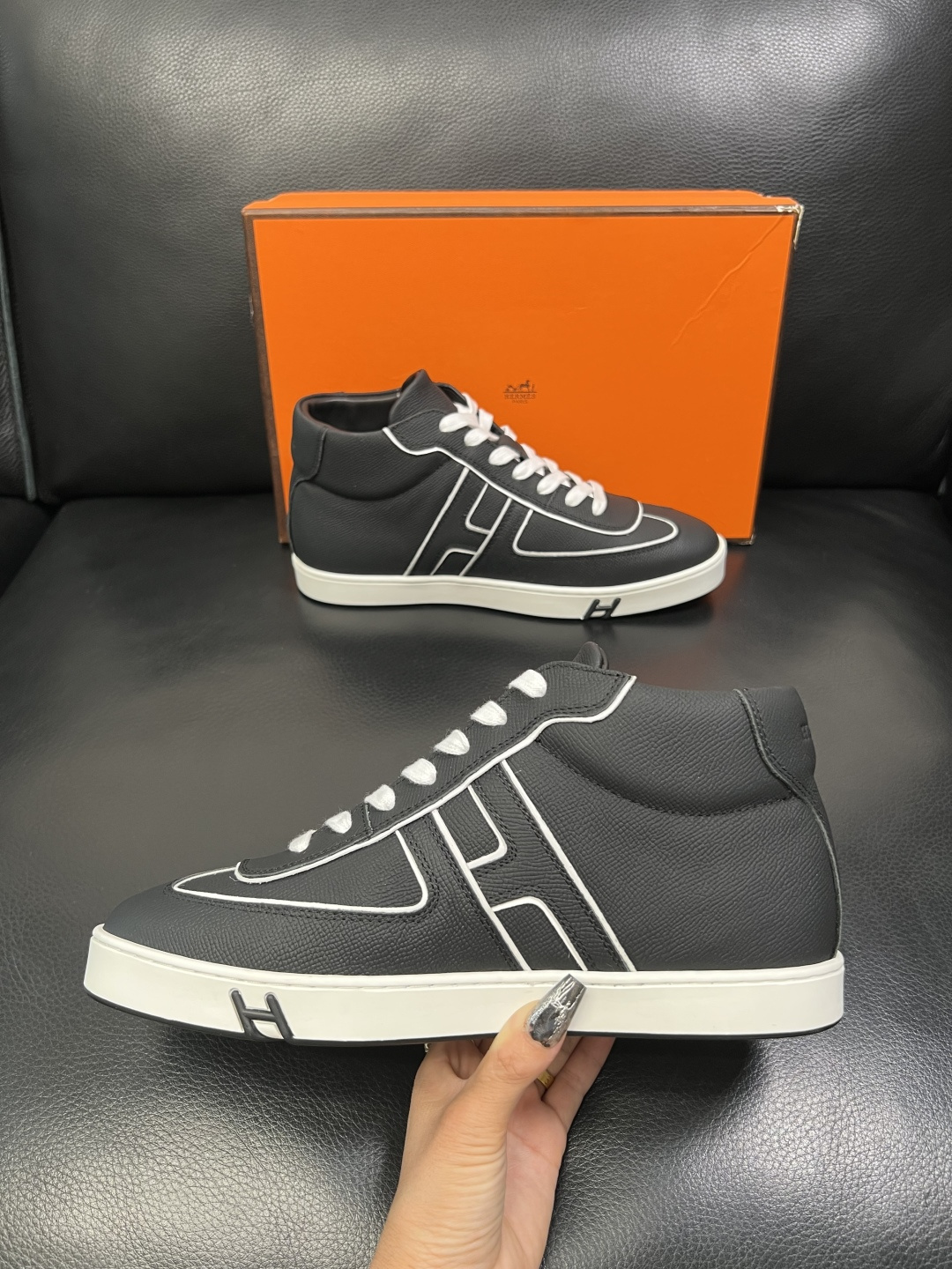 Hermes 高品质 顶级代购 爱马仕 专柜同步发售原厂配置，意大利进口原版牛皮面料，高品质拼接工艺，全