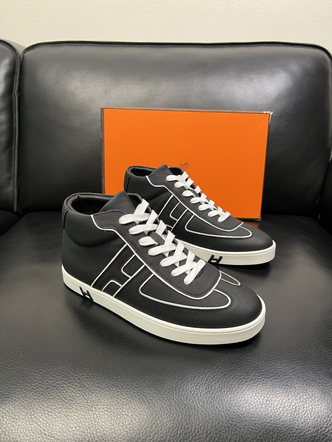 Hermes 高品质 顶级代购 爱马仕 专柜同步发售原厂配置，意大利进口原版牛皮面料，高品质拼接工艺，全