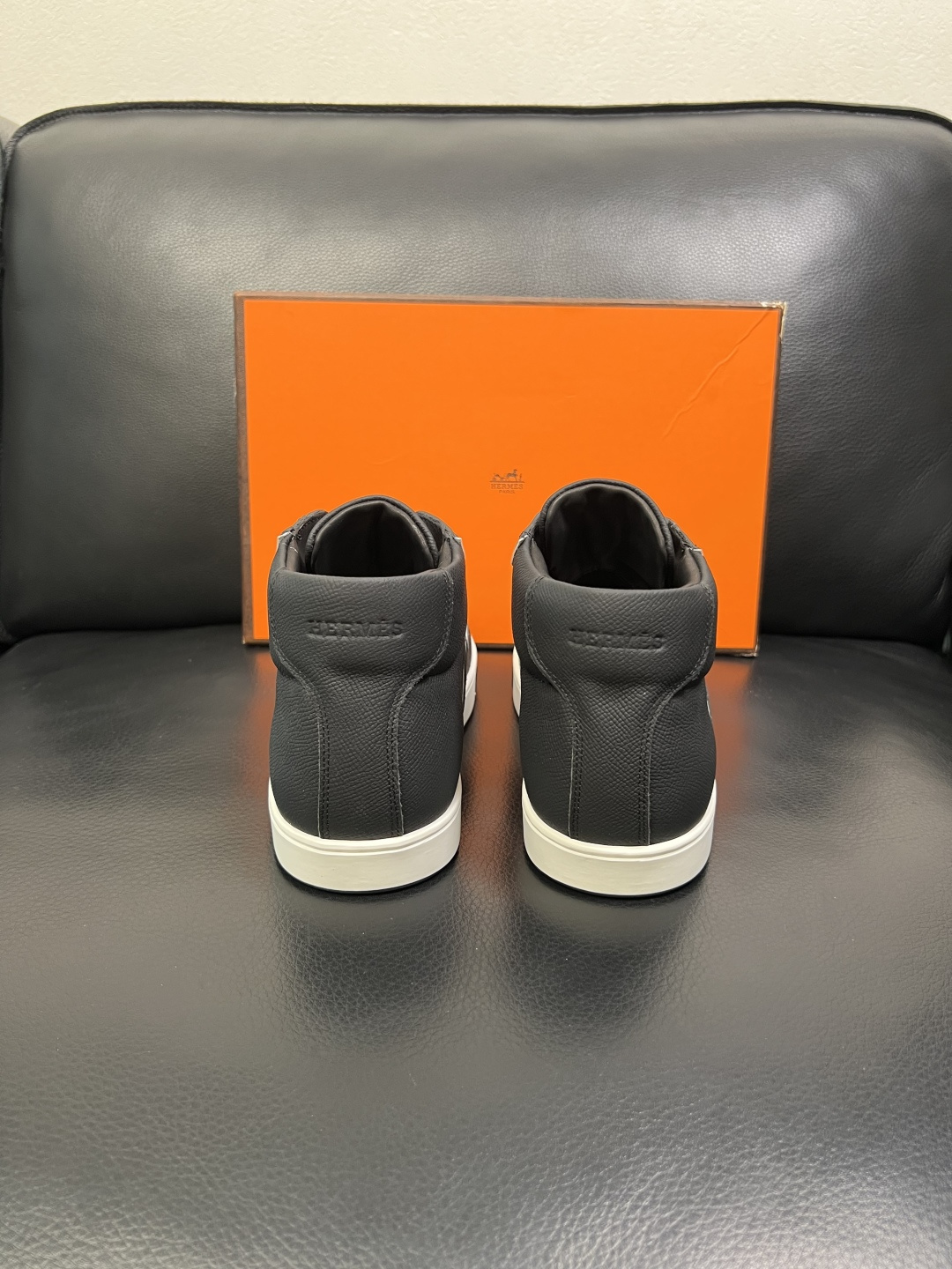 Hermes 高品质 顶级代购 爱马仕 专柜同步发售原厂配置，意大利进口原版牛皮面料，高品质拼接工艺，全