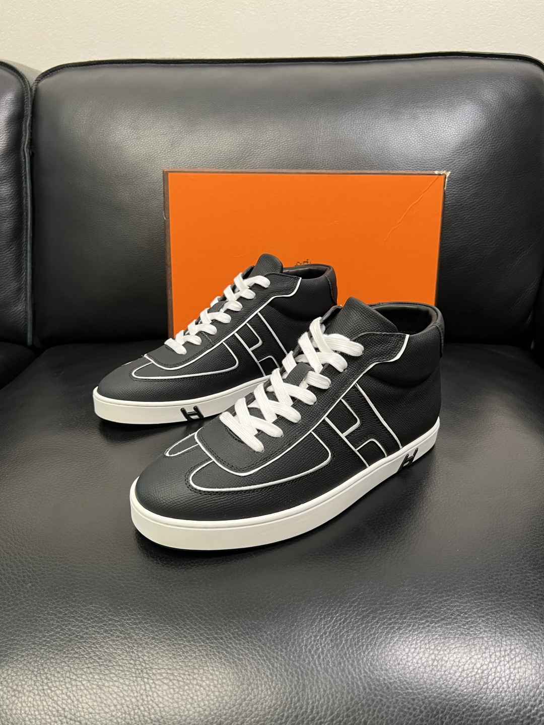 Hermes 高品质 顶级代购 爱马仕 专柜同步发售原厂配置，意大利进口原版牛皮面料，高品质拼接工艺，全